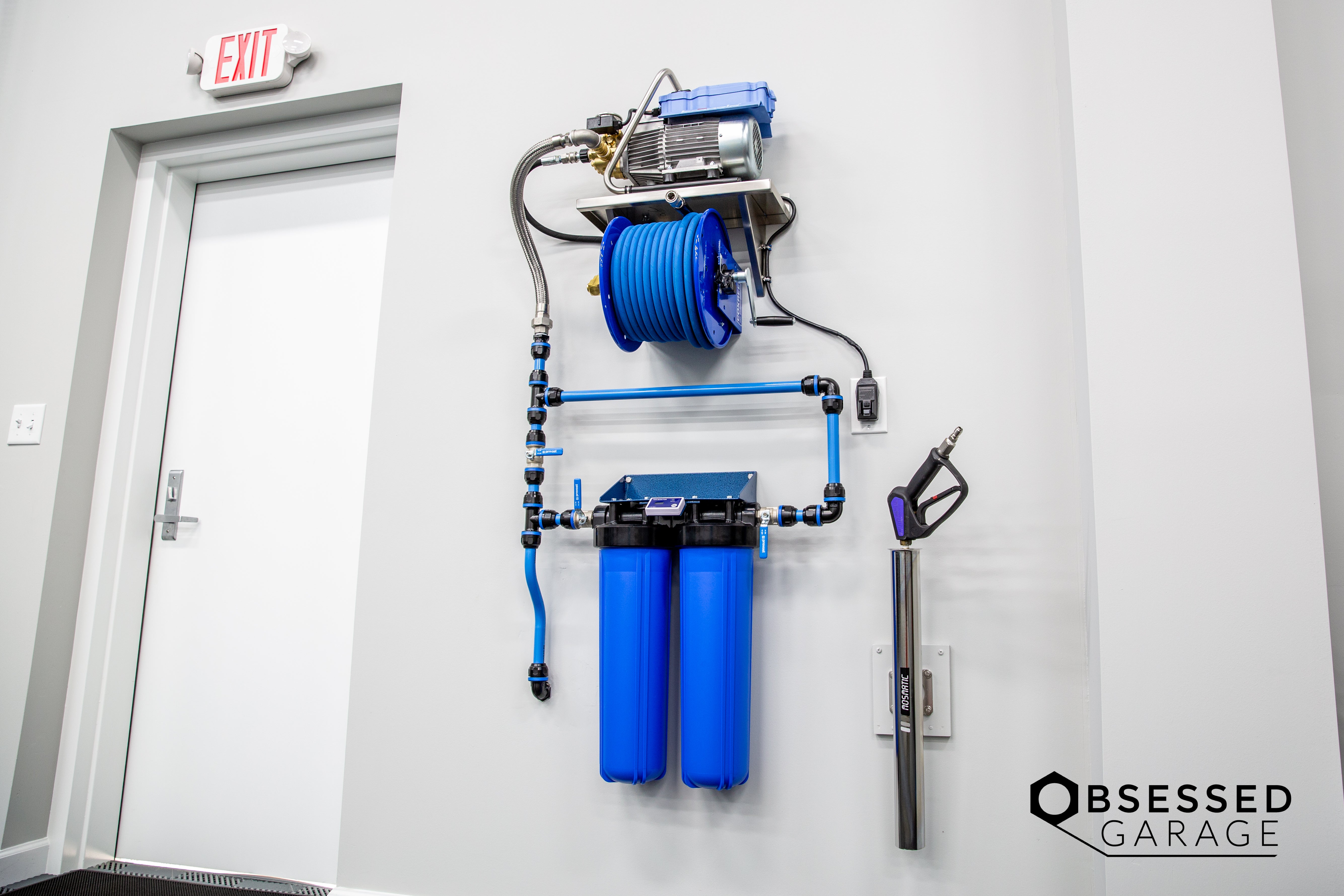 CR Spotless DIW 20 High Output Wall Mounted Water Deionization System - Perfect for Car Washing, RV Cleaning & Spot-Free Home Water Filtration