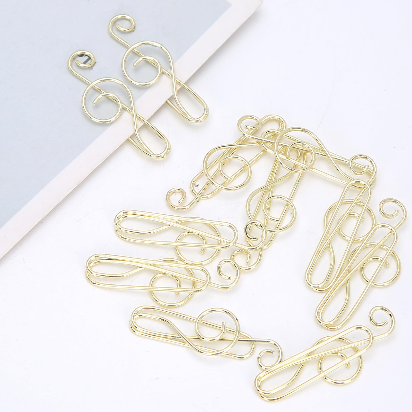 20Pcs Music Themed Stainless Steel Paper Clips - Gold Musical Note Office Supplies for Organizing Documents, School Projects & Gift Wrapping (Elegant Gift Box Included) - Perfect for Teachers, Students & Music Lovers