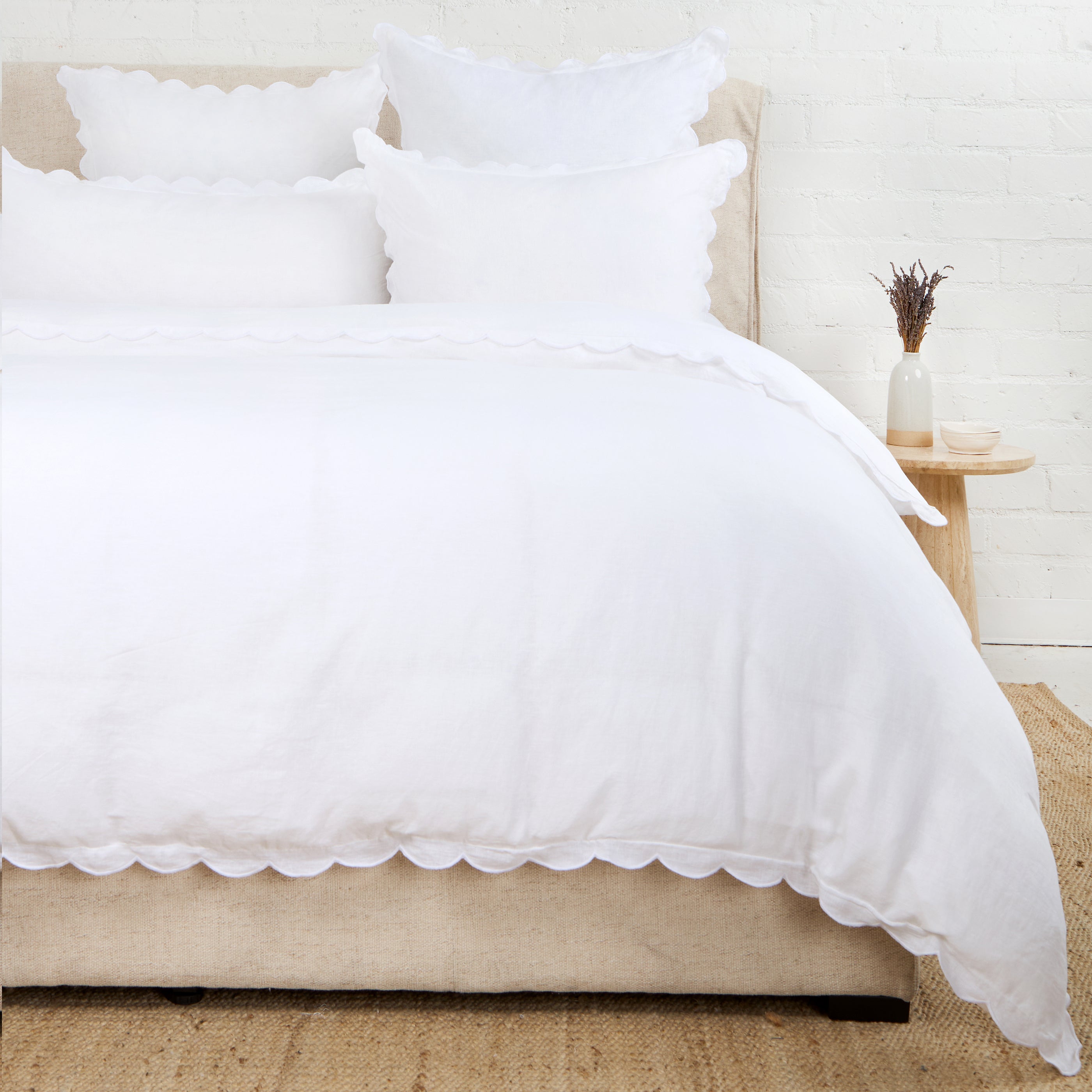 Kelly Duvet Cover Set - Soft & Breathable Bedding for All Seasons - Perfect for Master Bedroom, Guest Room & Dorm Decor