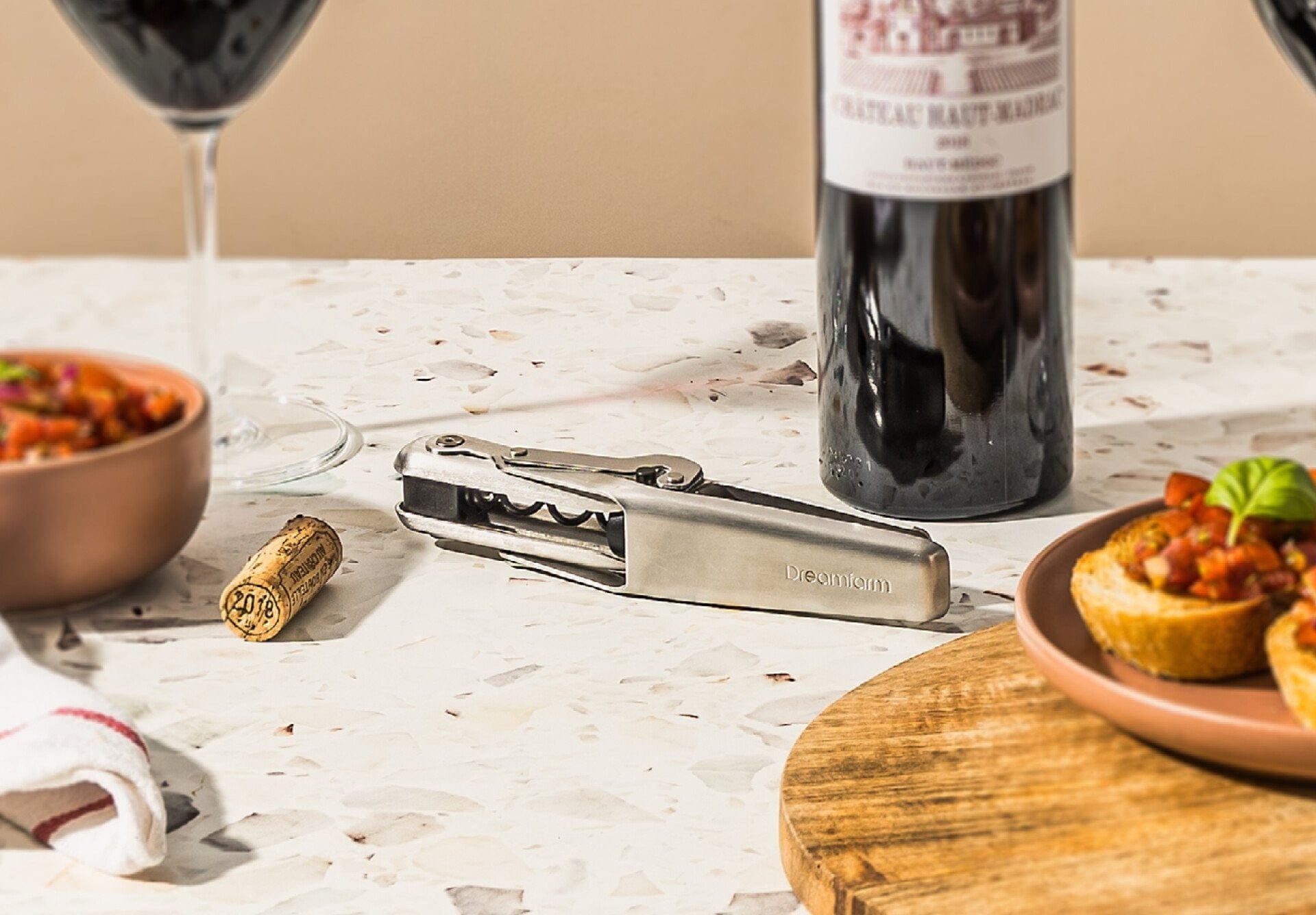 Dreamfarm Winopen Automatic Pocket Wine Opener - Compact Electric Corkscrew for Easy Bottle Opening | Perfect for Parties, Picnics & Home Entertaining