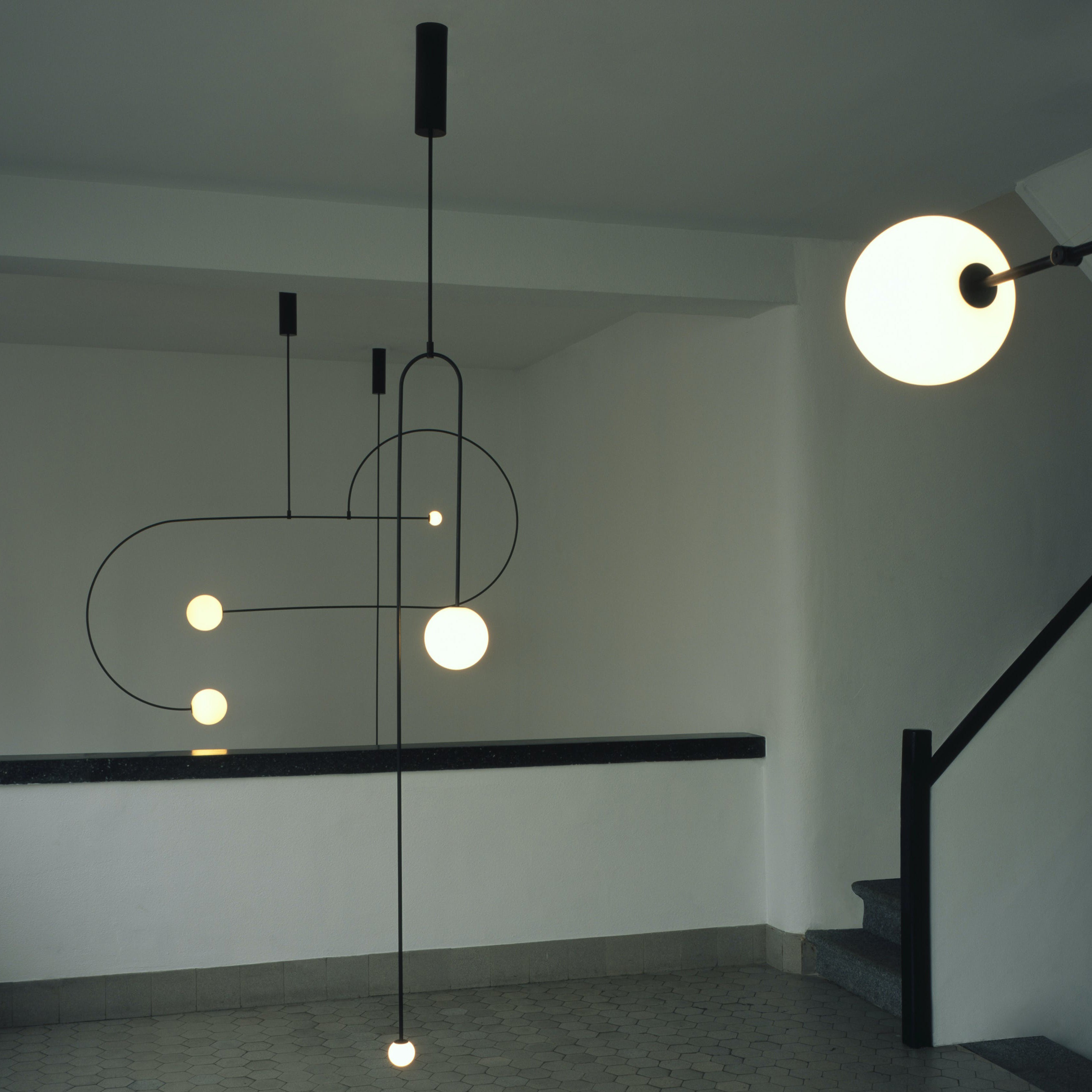 Elegant Crystal Mobile Chandelier - Modern Ceiling Light Fixture for Bedroom, Dining Room & Living Room Decor