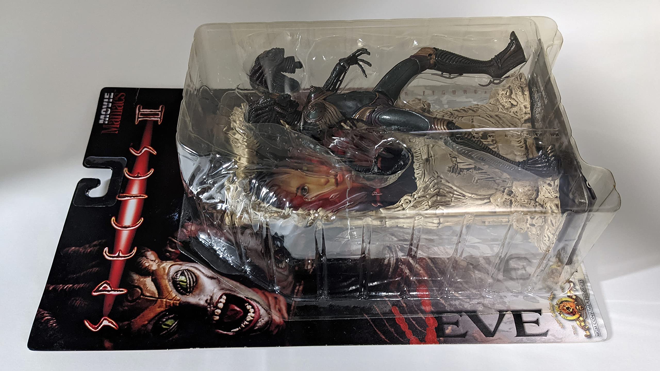 McFarlane Toys Movie Maniacs Series 1 Species: Eve Action Figure - Collectible Horror Movie Character for Display & Gifts - Perfect for Fans of Sci-Fi Films & Collectors
