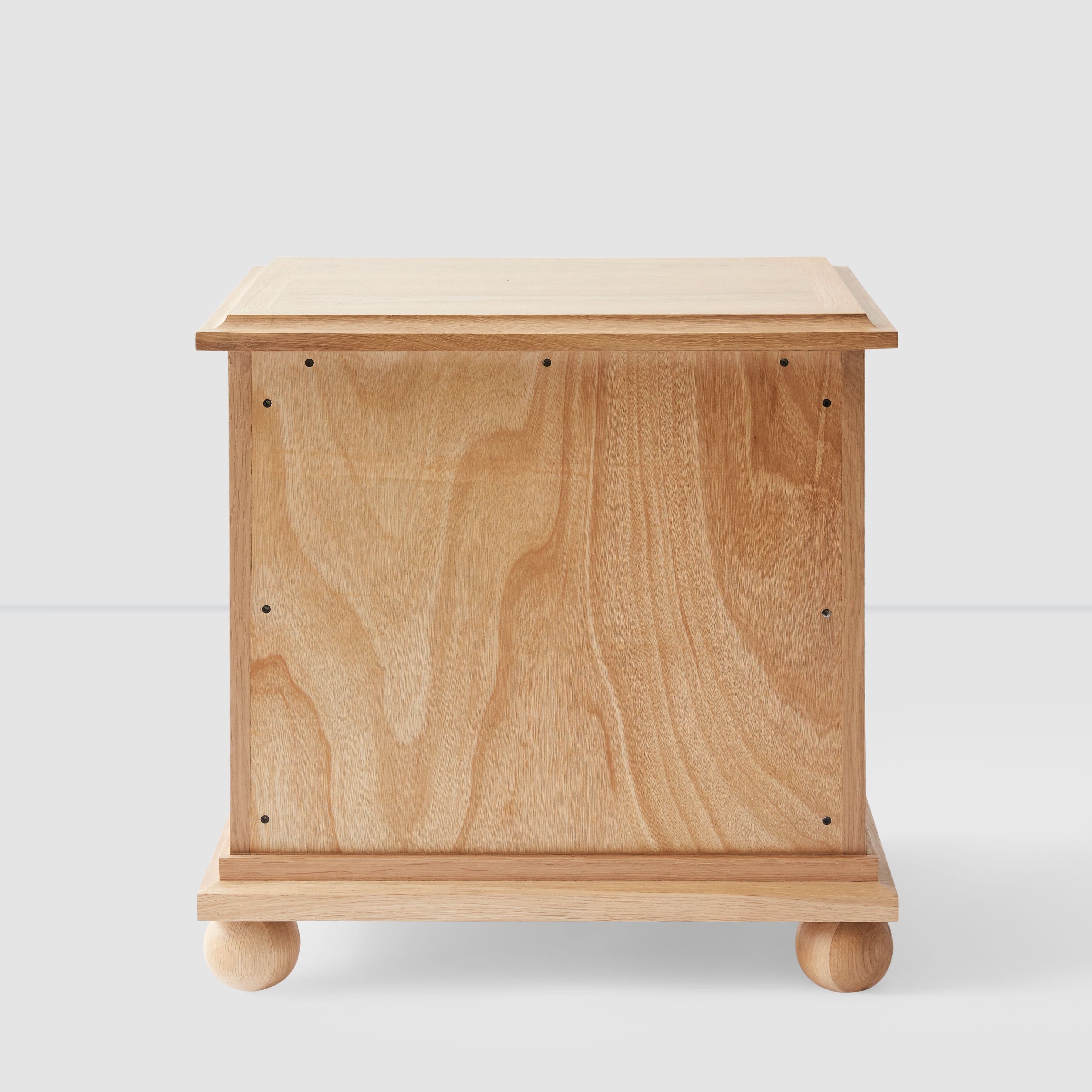 Modern Nightstand with USB Ports - Stylish Bedside Table for Bedroom, Living Room, or Office - Perfect for Charging Devices and Storage