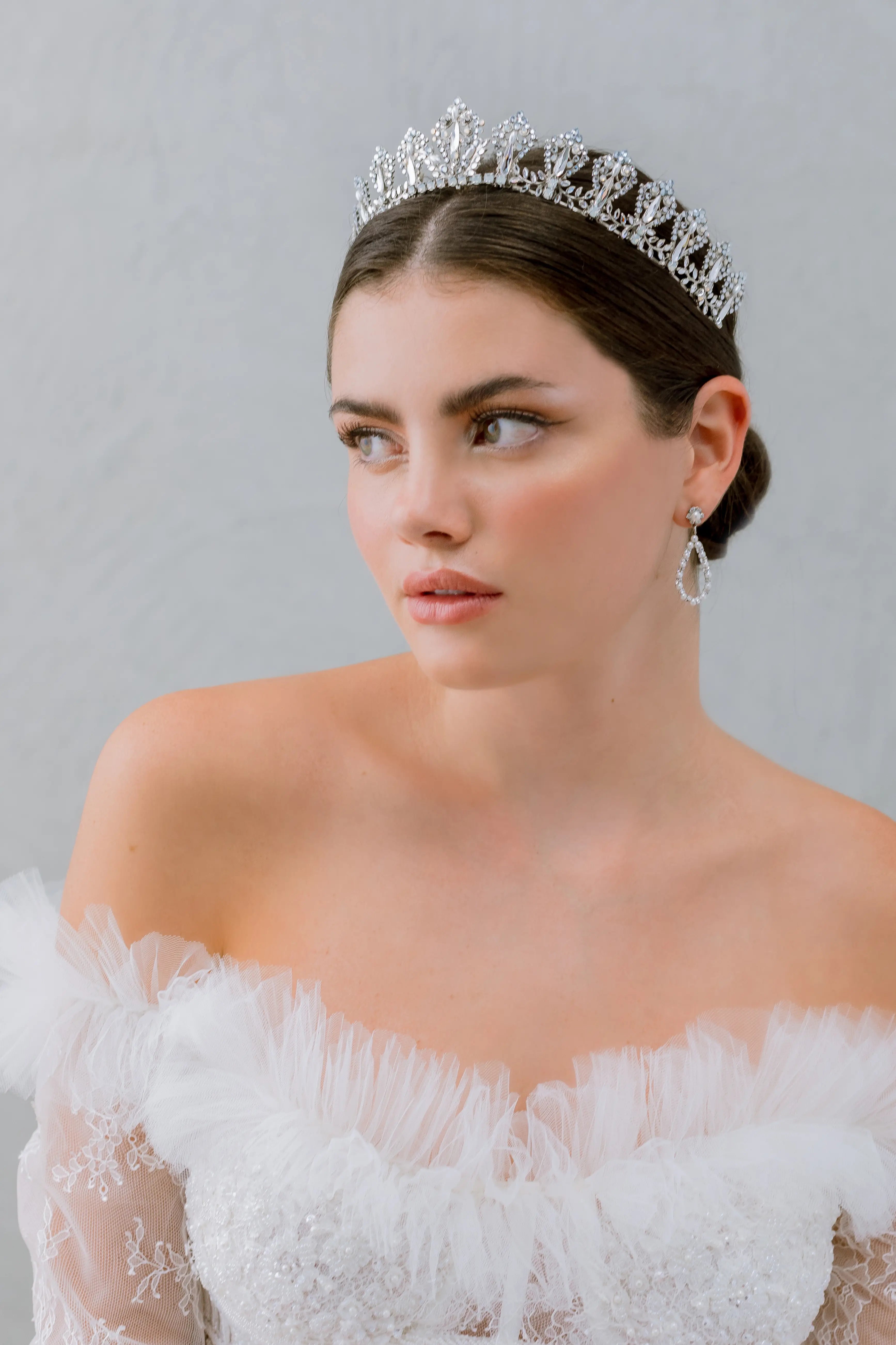 Nicolette Crown - Elegant Rhinestone Tiara for Women, Bridal Headpiece, Prom Queen Accessory, Pageant Jewelry - Perfect for Weddings, Parties, and Special Occasions