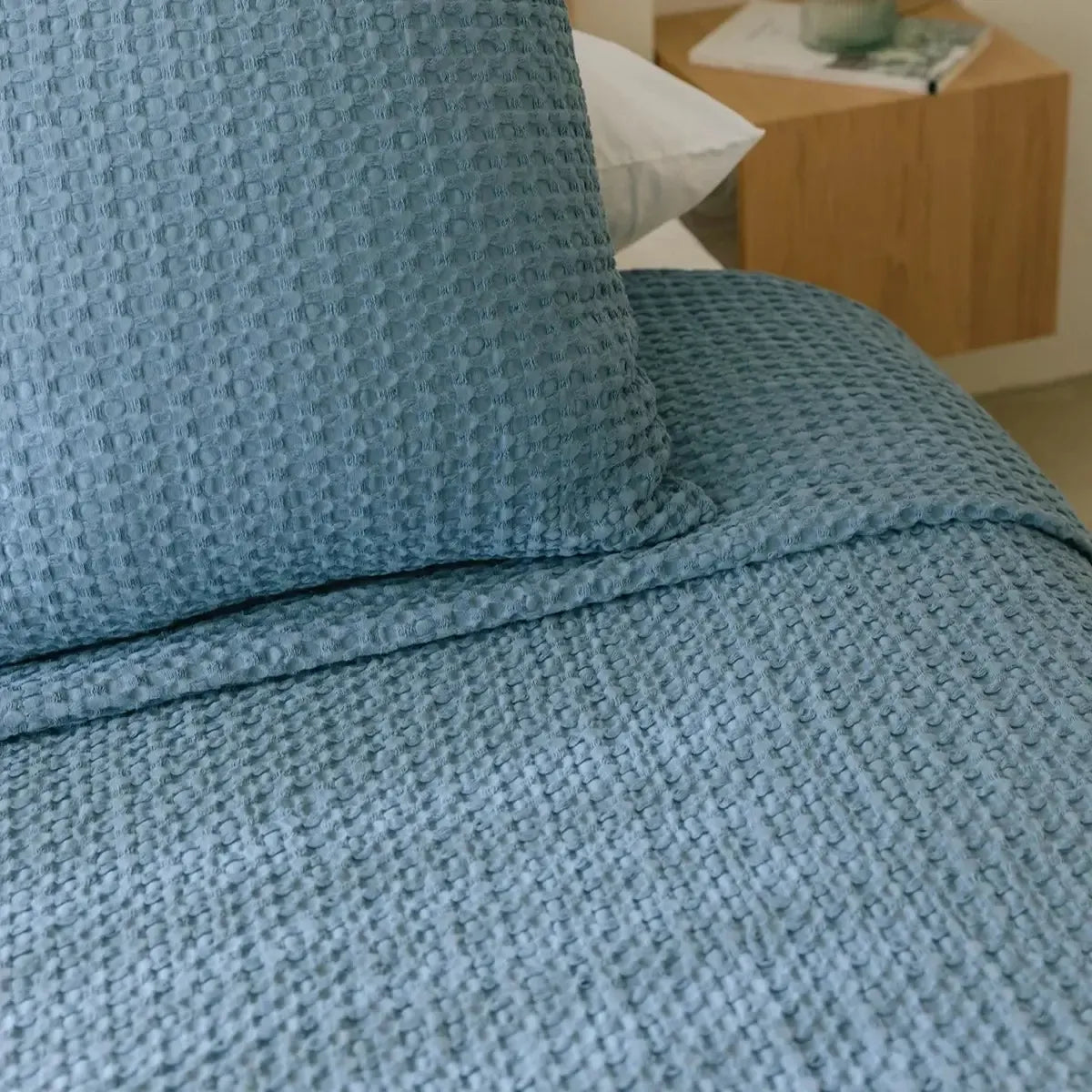 Santa Luzia Waffle Weave Bedspread - Soft Blue Textured Cotton Blanket for Bedroom Decor | Cozy Throw for All Seasons