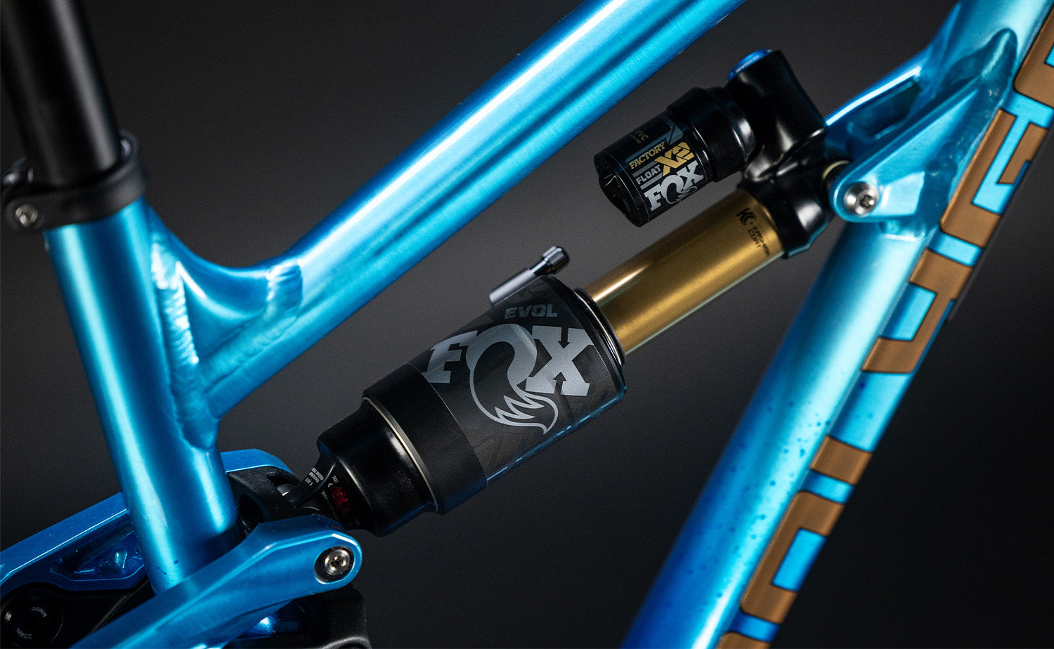 Polygon Collosus DH9 Downhill Mountain Bike - Full Suspension MTB for Extreme Trails & Downhill Racing - Perfect for Off-Road Adventures & Mountain Cycling
