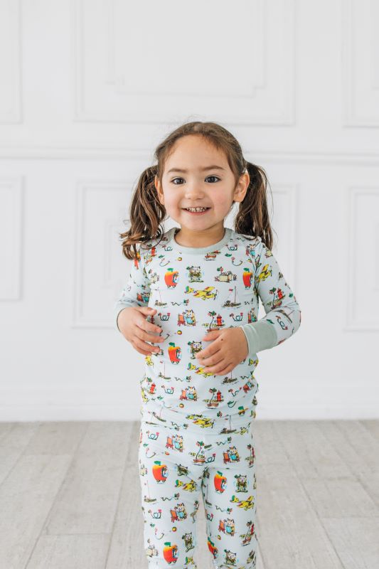 Richard Scarry's Busyworld™ Lowly Worm 2-Piece Pajama Set for Kids - Soft Cotton Sleepwear for Boys & Girls - Perfect for Bedtime & Lounging