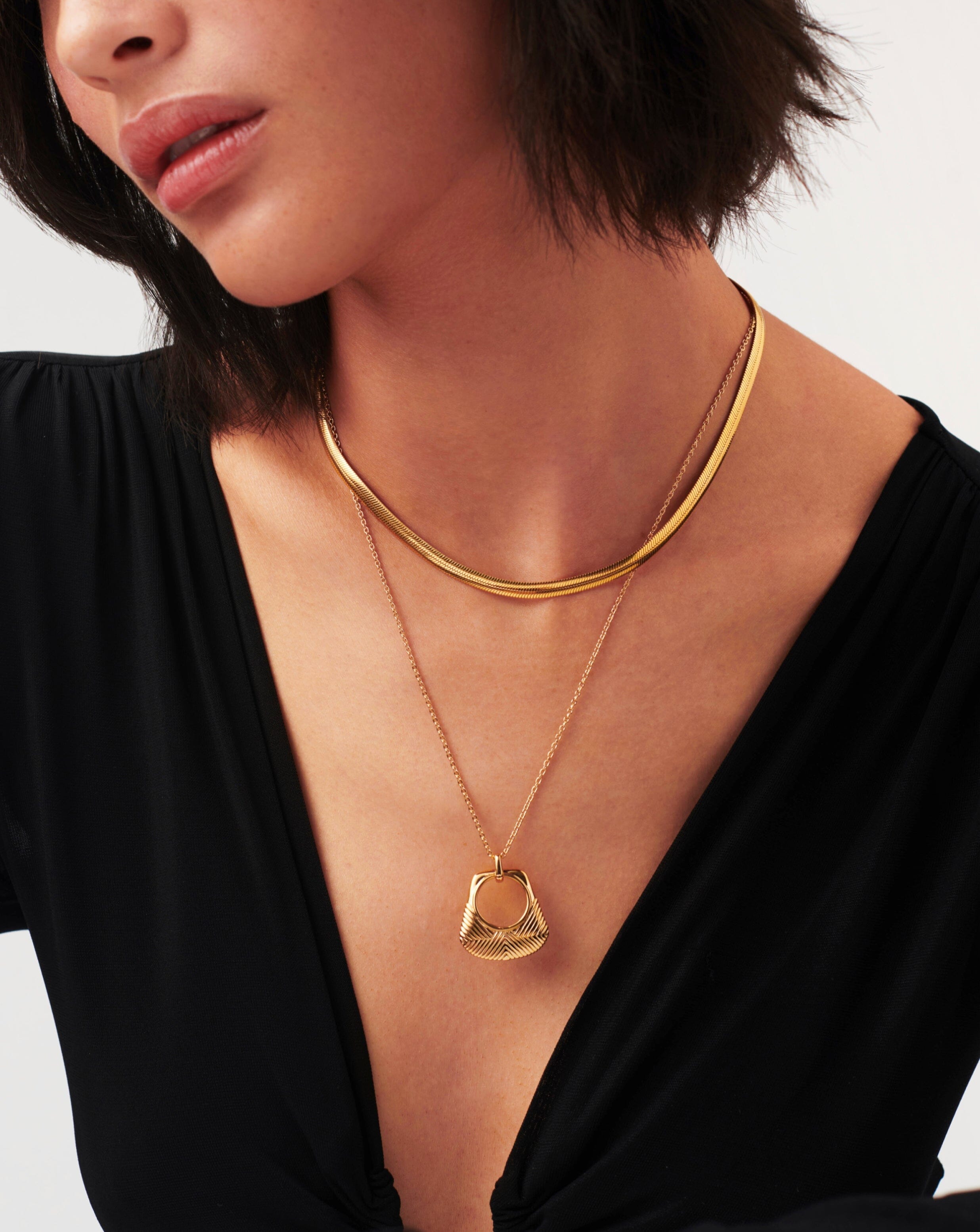Hera Ridge Pendant Necklace - 18k Gold Plated Women's Jewelry for Everyday Wear & Special Occasions