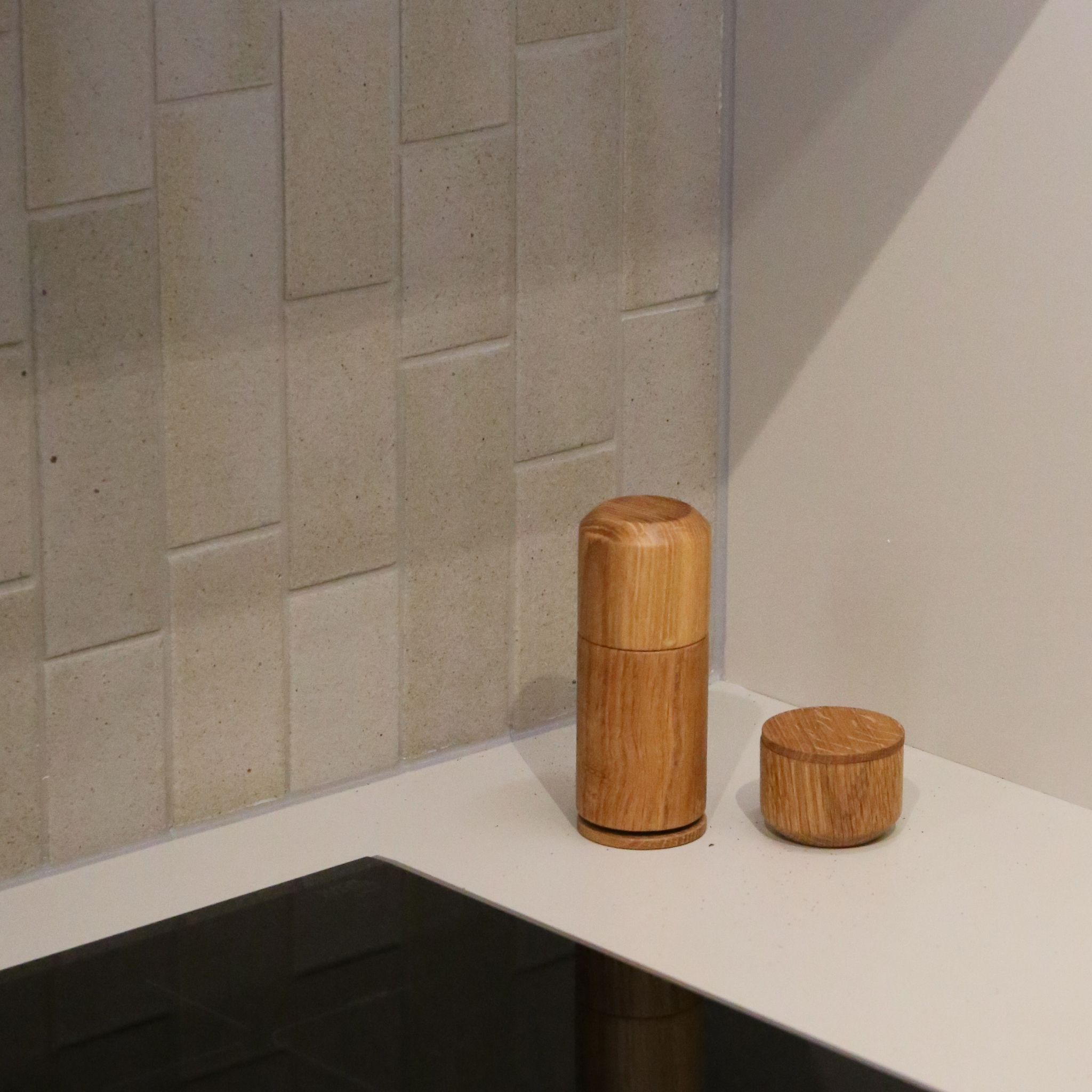 EKTA LIVING 'Crush Me' Premium Salt and Pepper Grinder Set - Handcrafted Oiled Oak Wood - Perfect for Kitchen, Dining Table & Gourmet Cooking
