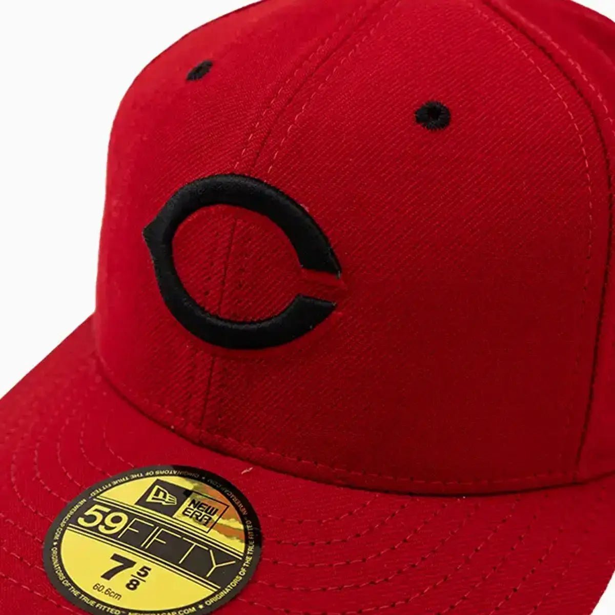 Official Cincinnati Reds MLB 59FIFTY Fitted Baseball Cap - Adjustable Snapback Hat for Men & Women - Perfect for Games, Sports & Casual Wear