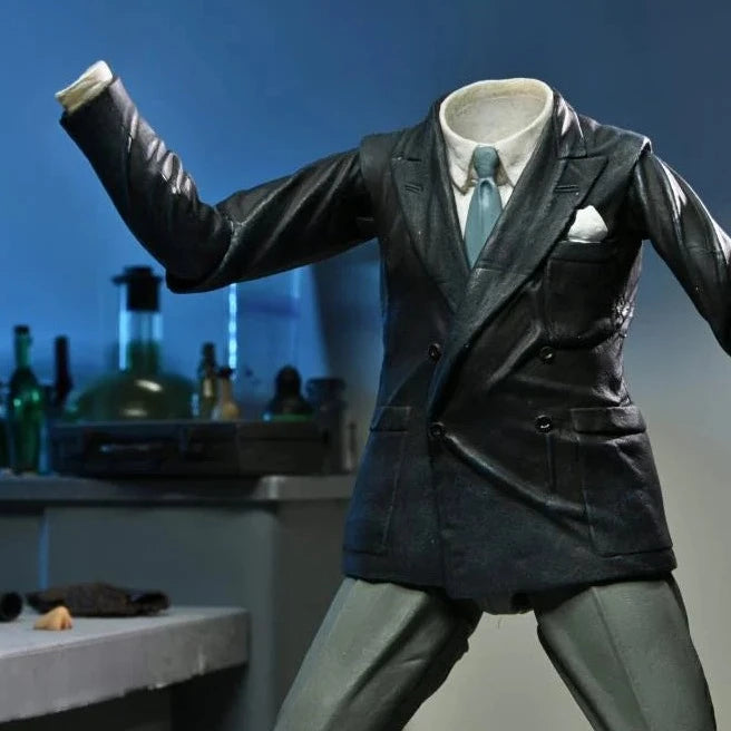 Universal Monsters Ultimate Invisible Man Action Figure - Collectible Toy for Horror Fans, Halloween Decor & Movie Memorabilia Display