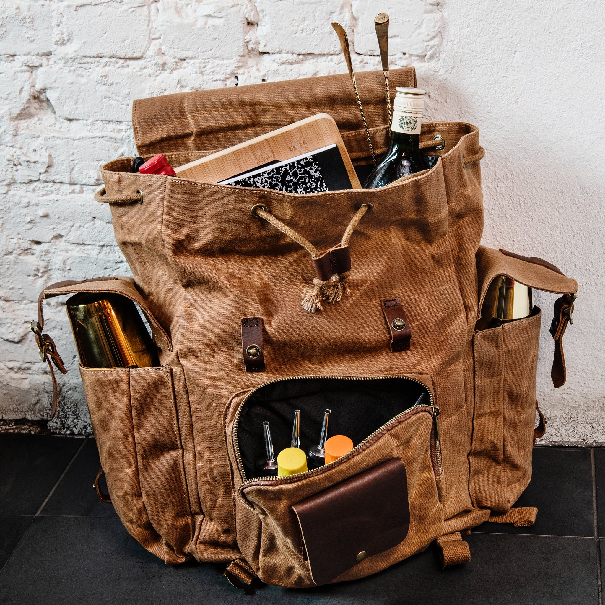Professional Bartender Backpack - Durable & Stylish Green Bar Tool Bag for Cocktail Mixing & Outdoor Bartending