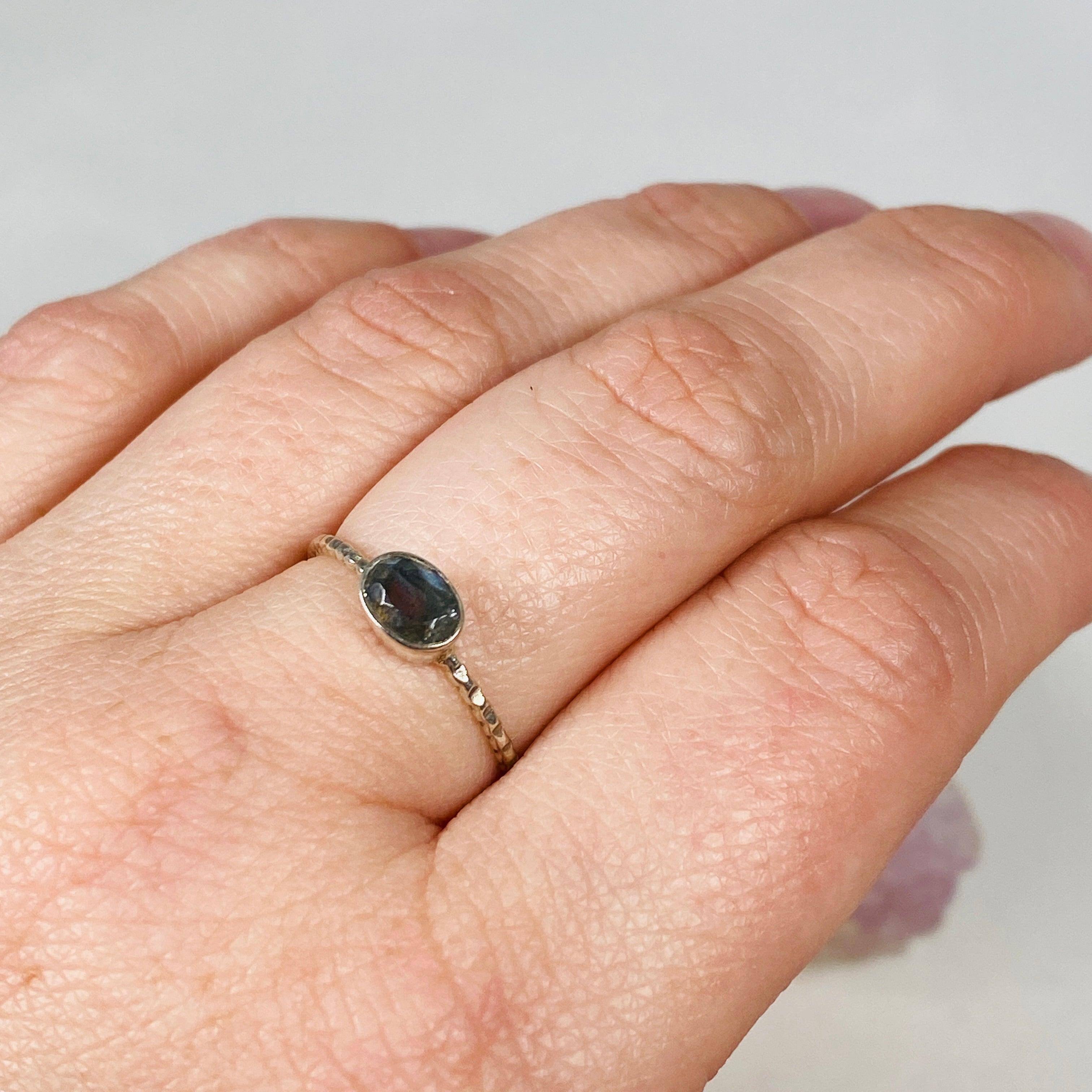 Labradorite Oval Faceted Sterling Silver Band Ring - 925 Silver Gemstone Jewelry for Women, Gift for Her - Perfect for Everyday Wear & Special Occasions