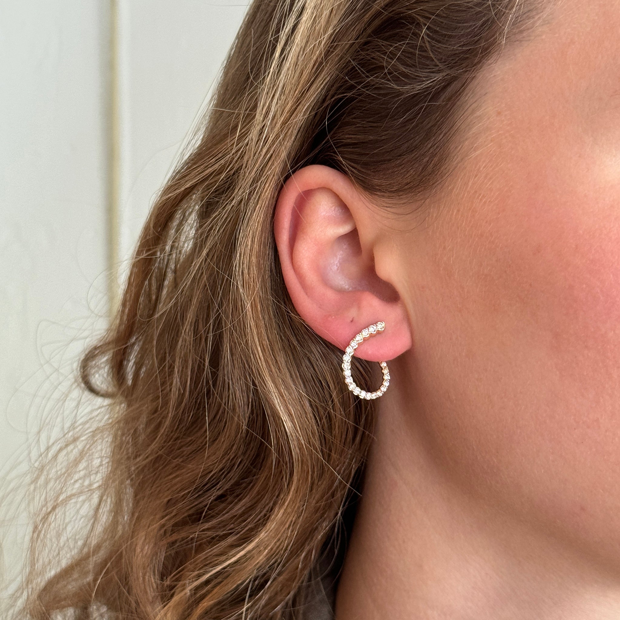 0.70ctw Graduated Diamond Stud Earrings in 14K Gold - Elegant Front to Back Design for Weddings & Special Occasions