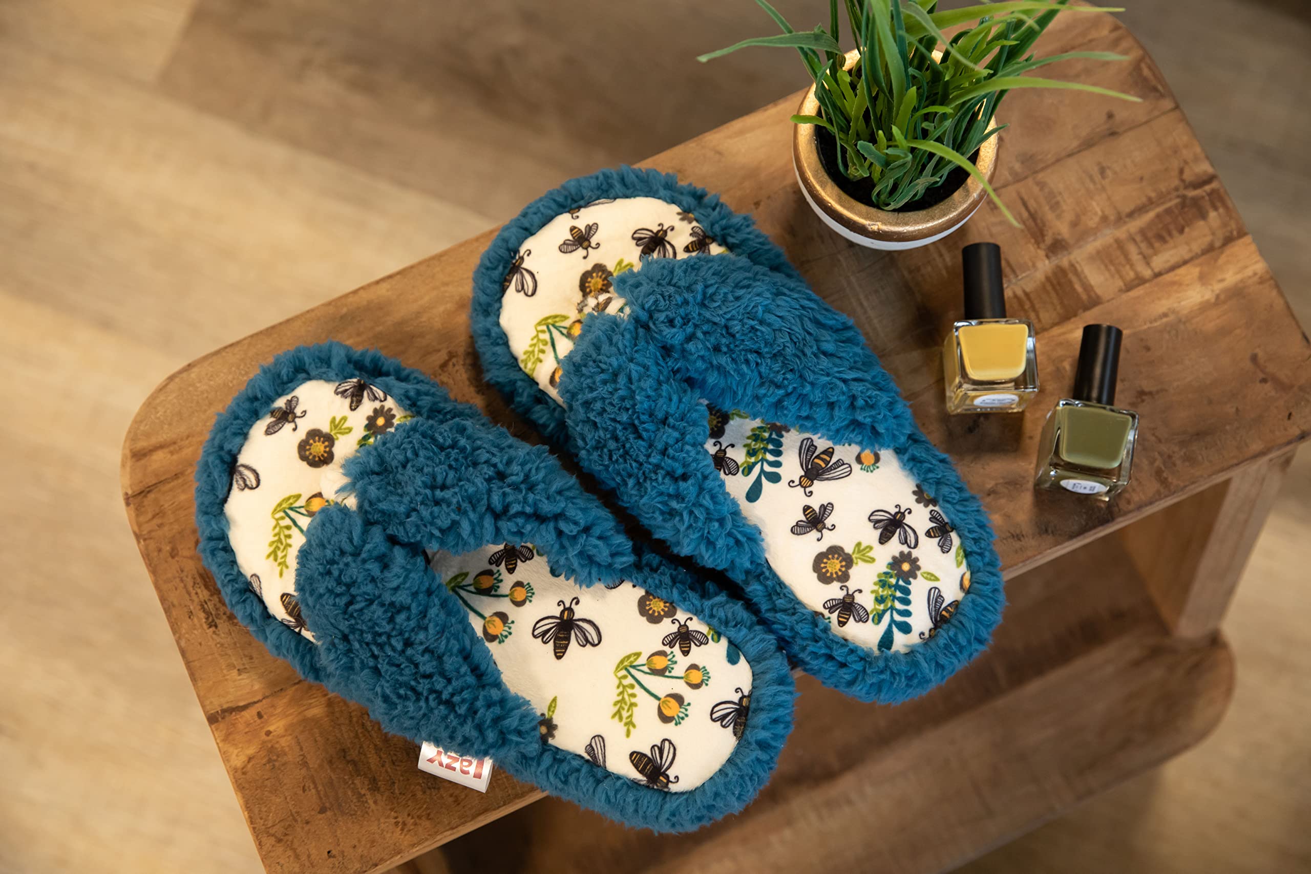 Cozy Women's Fuzzy Spa Flip Flop Slippers - Soft Indoor/Outdoor House Shoes for Relaxation & Comfort - Perfect for Lounging, Spa Days & Home Wear
