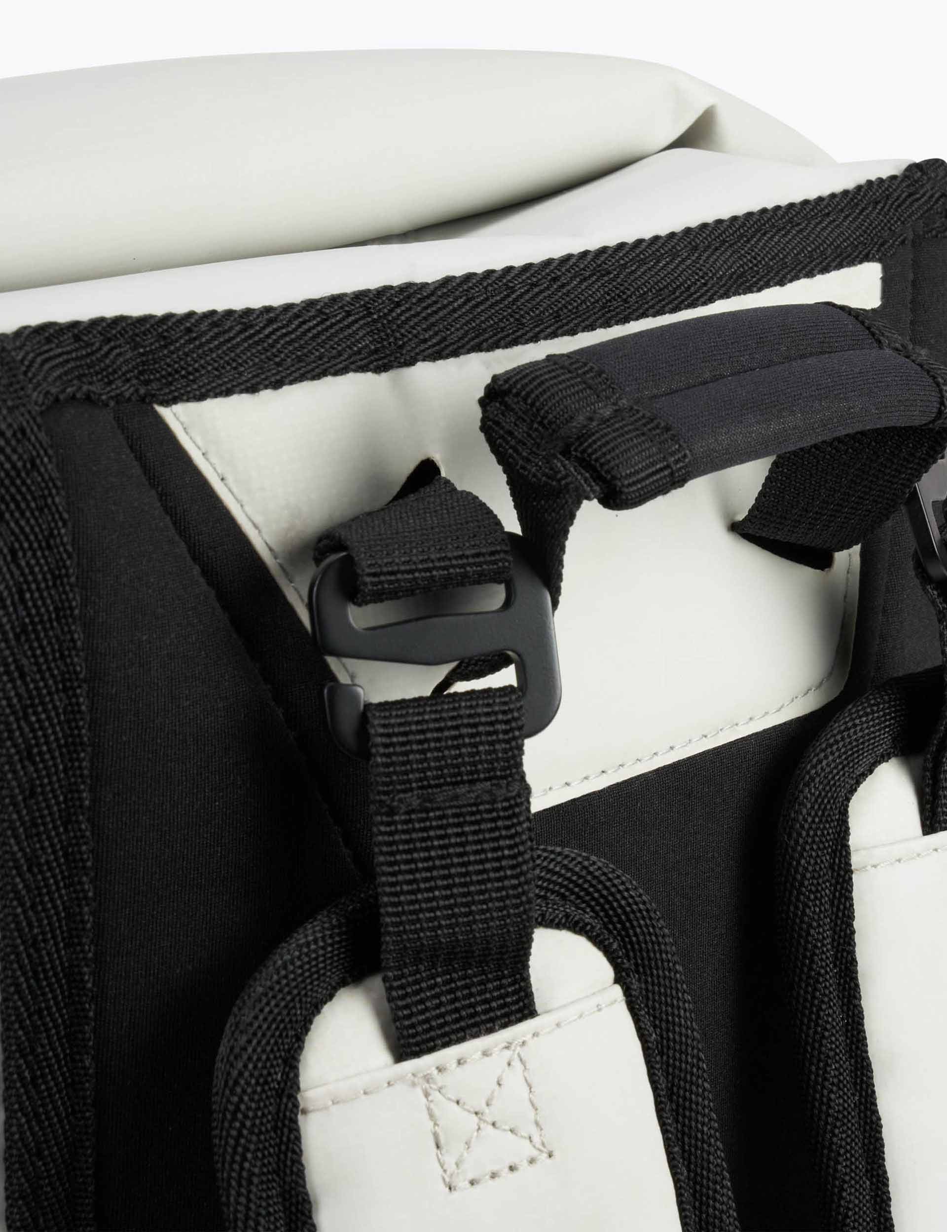 Waterproof Daypack Backpack - Lightweight & Durable Hiking Pack for Outdoor Adventures (Fog Grey) - Perfect for Travel, Camping & Daily Commute
