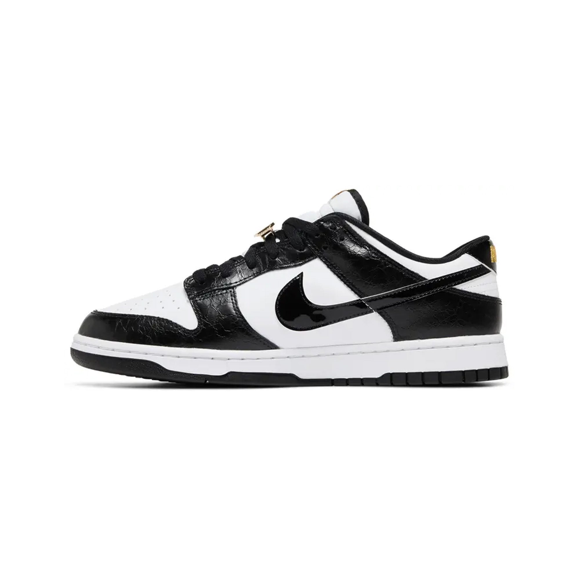 Nike Dunk Low SE 'World Champs Black White' Basketball Shoes (2022) - Stylish Sneakers for Streetwear, Casual Outfits & Sports Performance