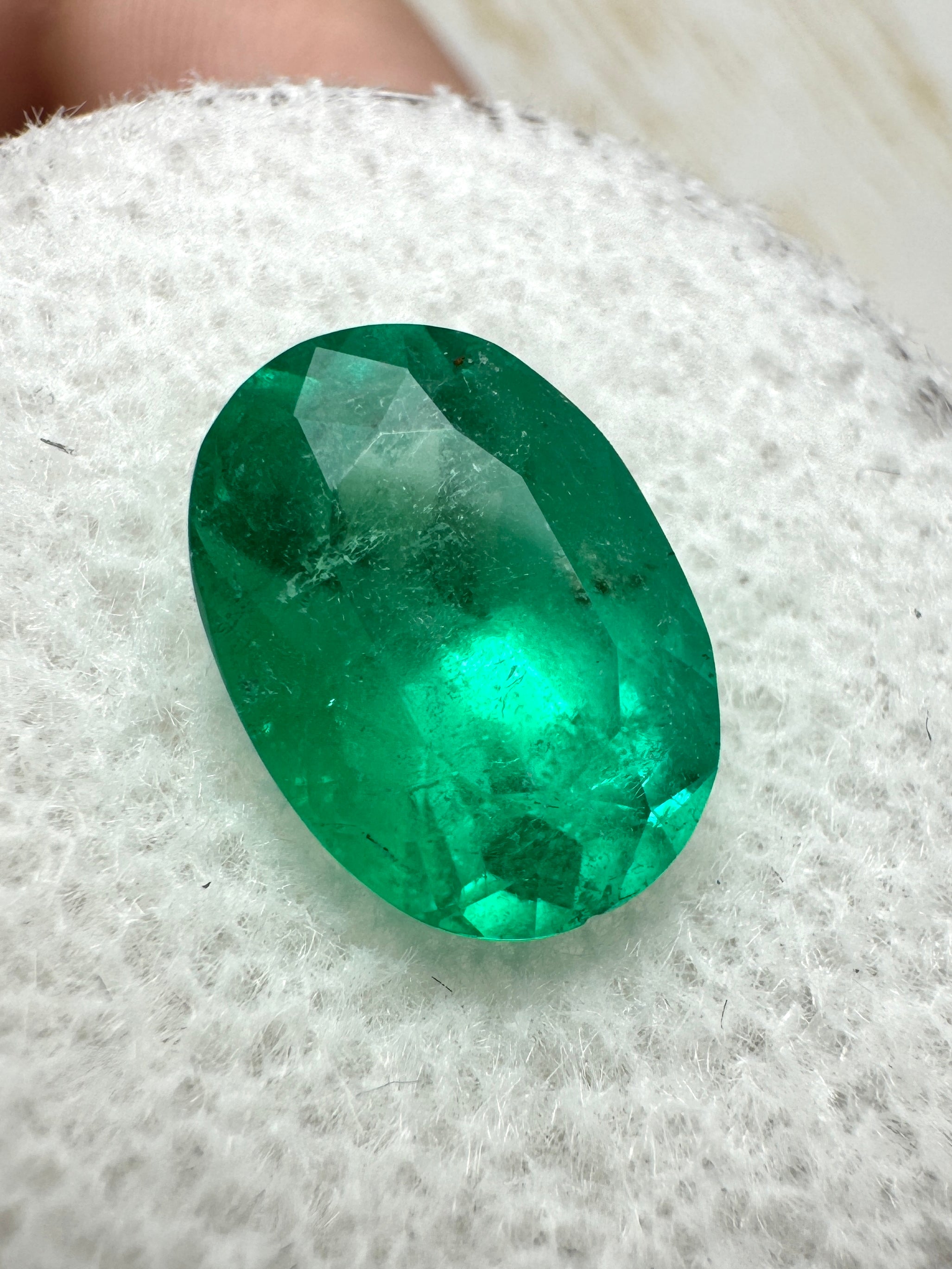 2.95 Carat 11x8mm Oval Cut Colombian Emerald - Semi Transparent Green Loose Gemstone for Jewelry Making, Engagement Rings & Luxury Gifts