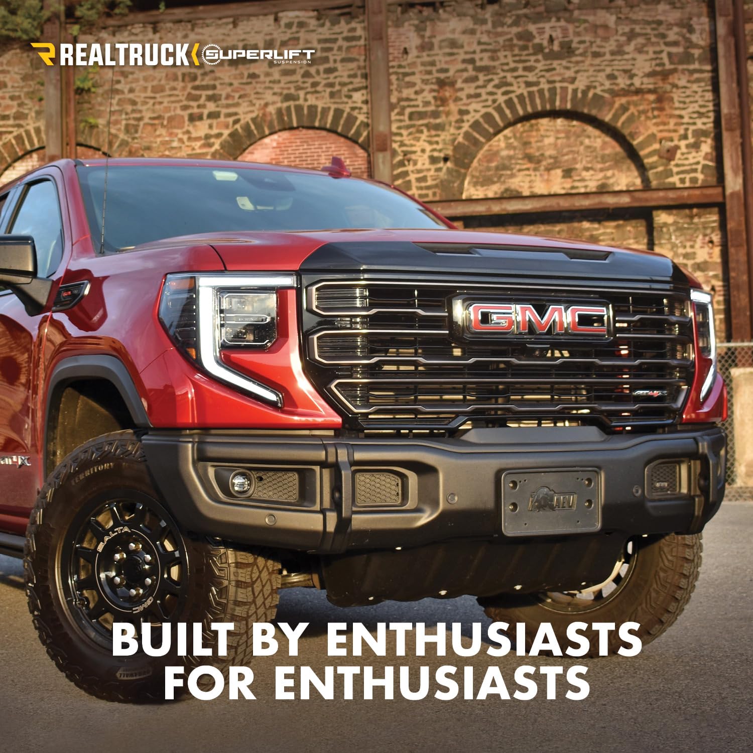 RealTruck SUPERLIFT SUSPENSION 2