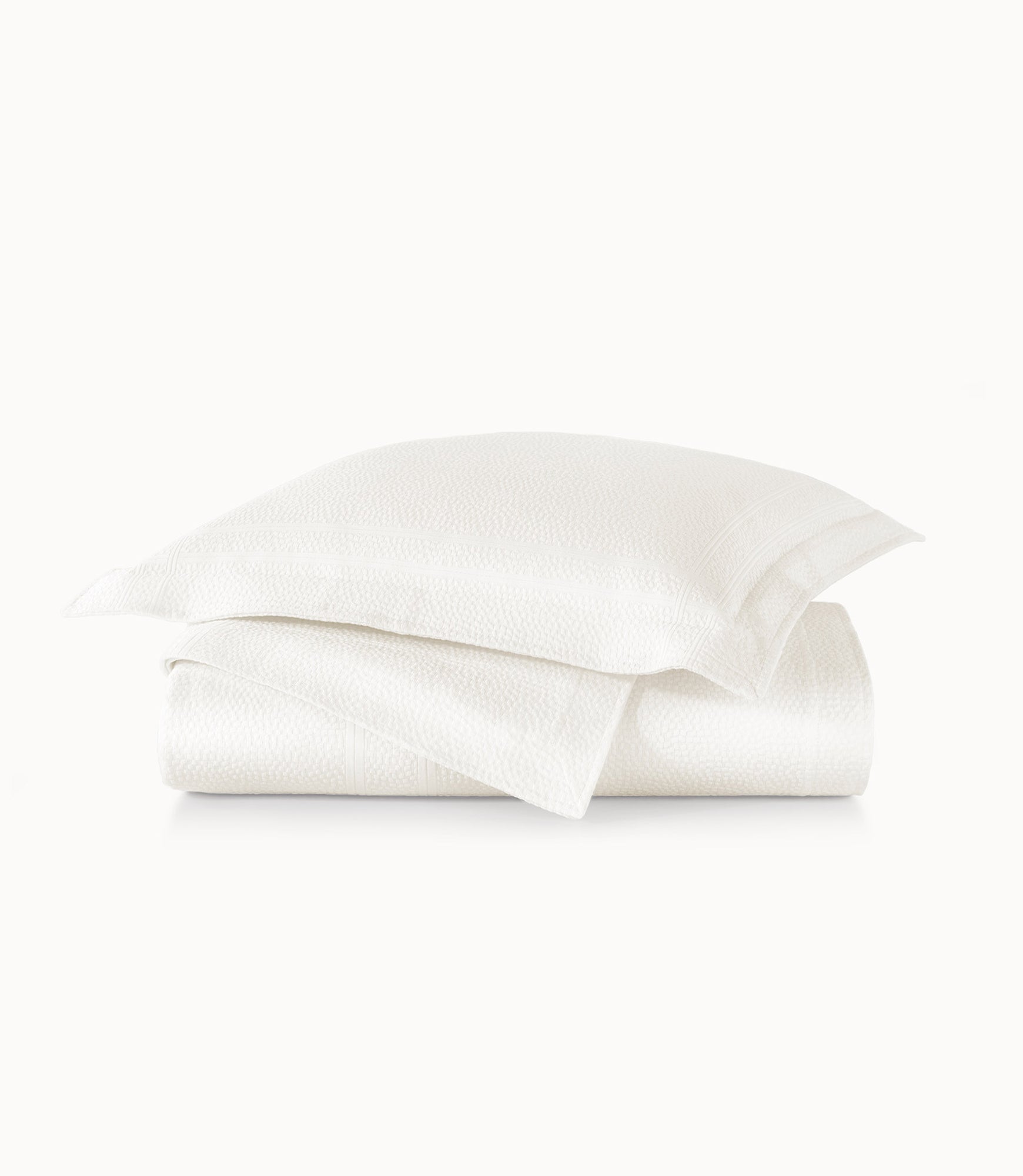 Luxury Montauk Matelassé Coverlet - Queen Size Quilted Bedspread for All Seasons | Soft & Breathable Cotton Blend | Perfect for Master Bedroom, Guest Room & Hotel Decor