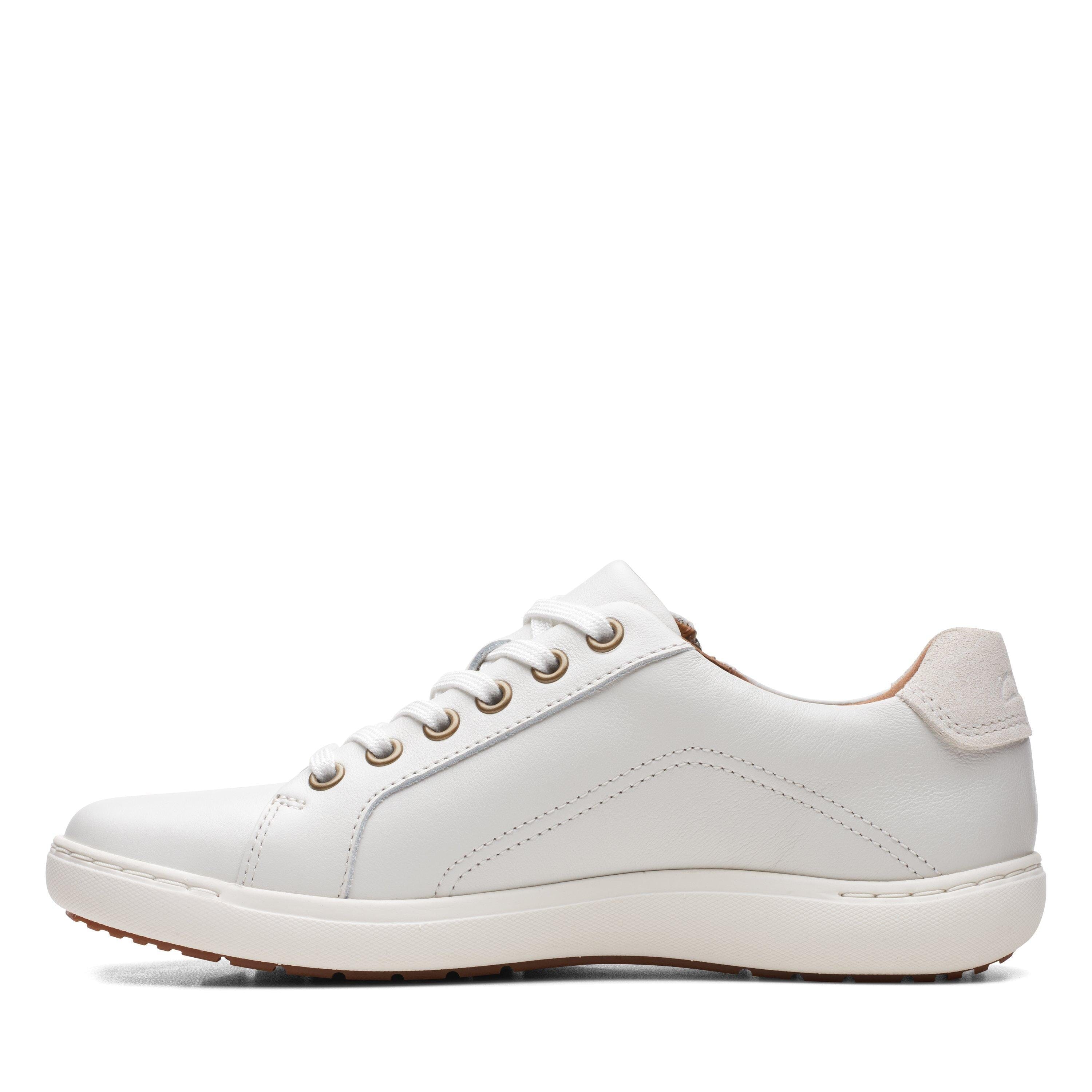CLARKS NALLE LACE Women's Comfortable Walking Shoes - Medium & Wide Width Options for All-Day Wear - Perfect for Work, Travel & Casual Outings