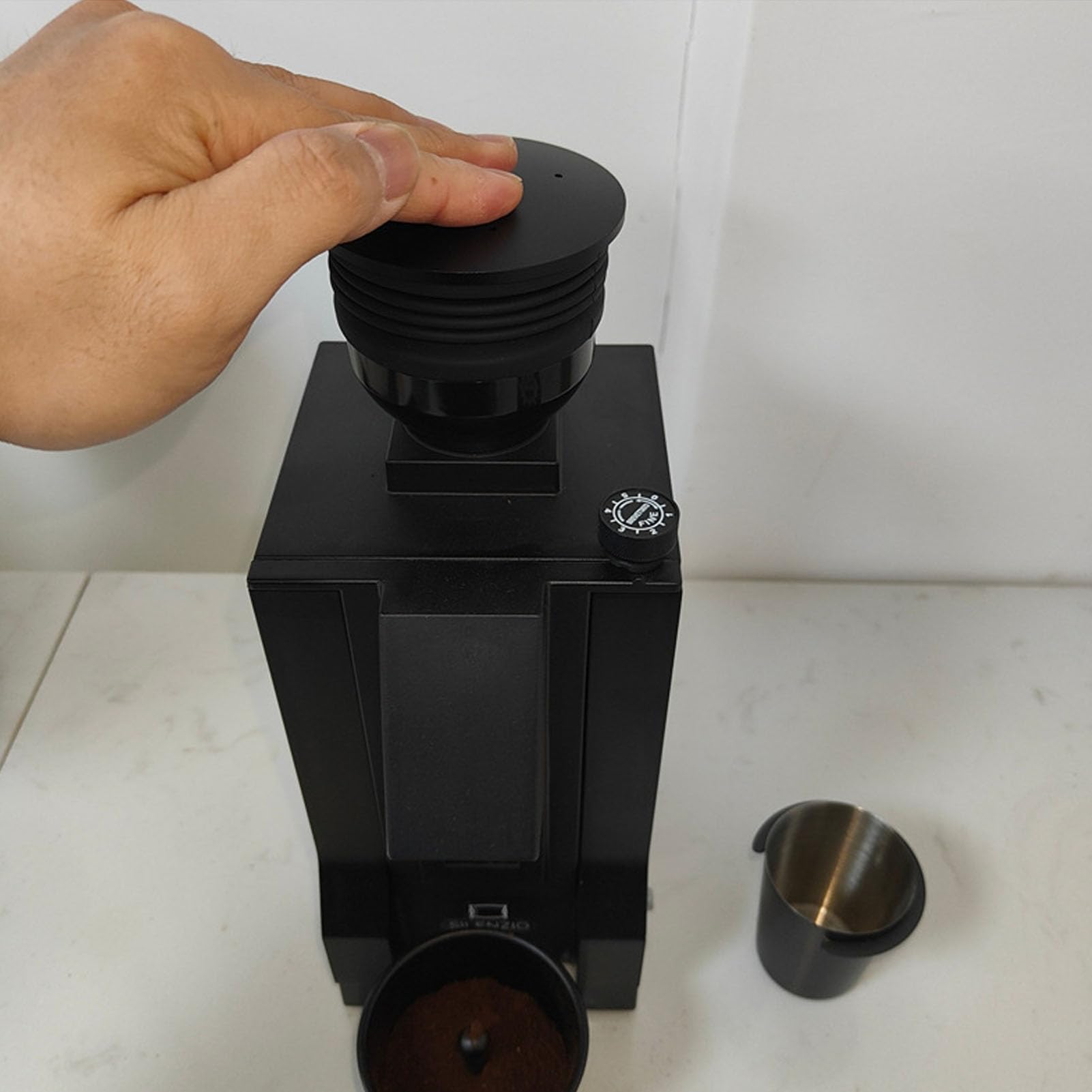 Single Dose Coffee Hopper with Silicone Bellow - Perfect for Espresso Grinders, Home Baristas & Coffee Shops - Ideal for Fresh Coffee Brewing & Espresso Preparation