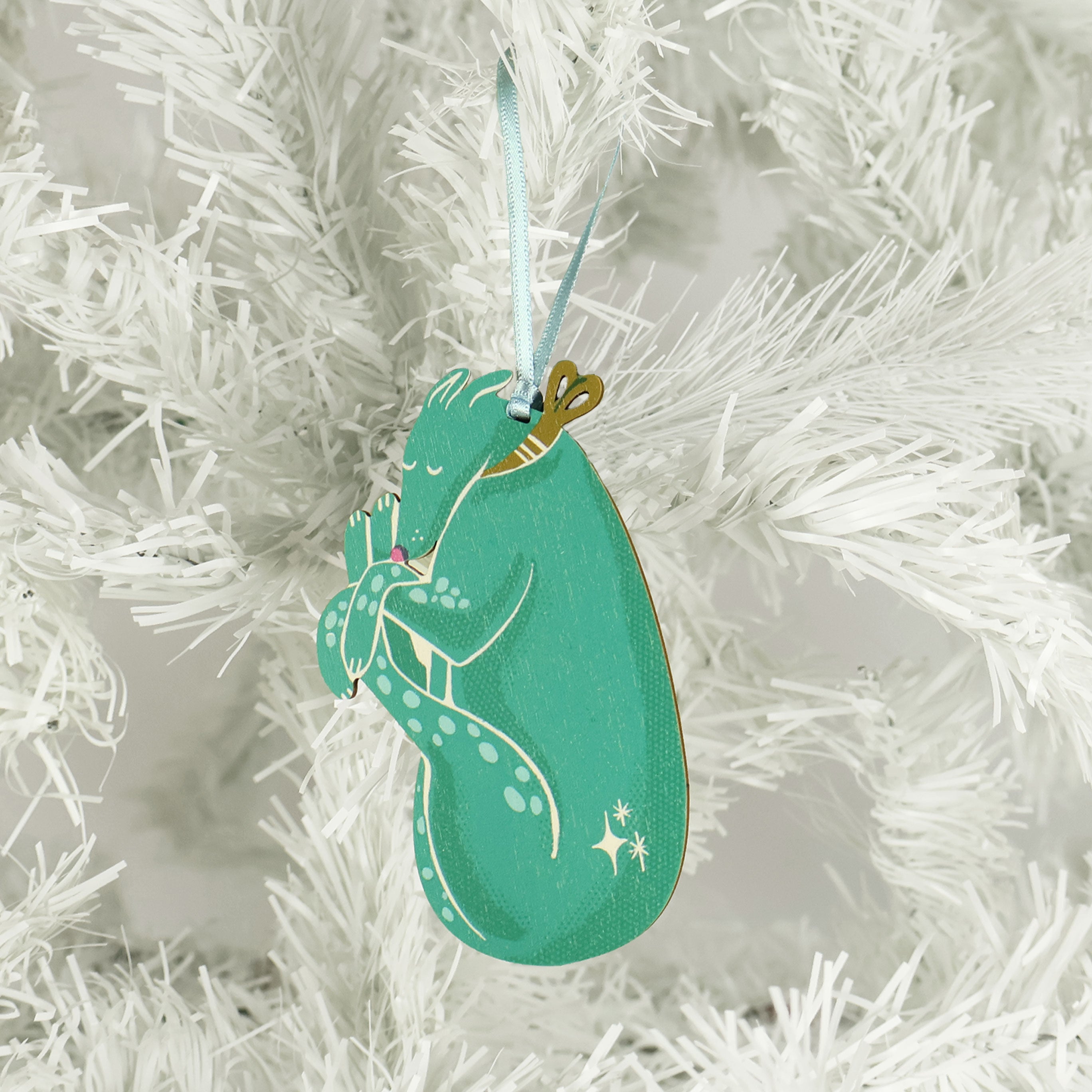 Bryony Moss Shrimpy Wooden Decoration - Handcrafted Wooden Home Decor for Coastal & Farmhouse Style - Perfect for Wall Art, Shelf Display & Gift Giving