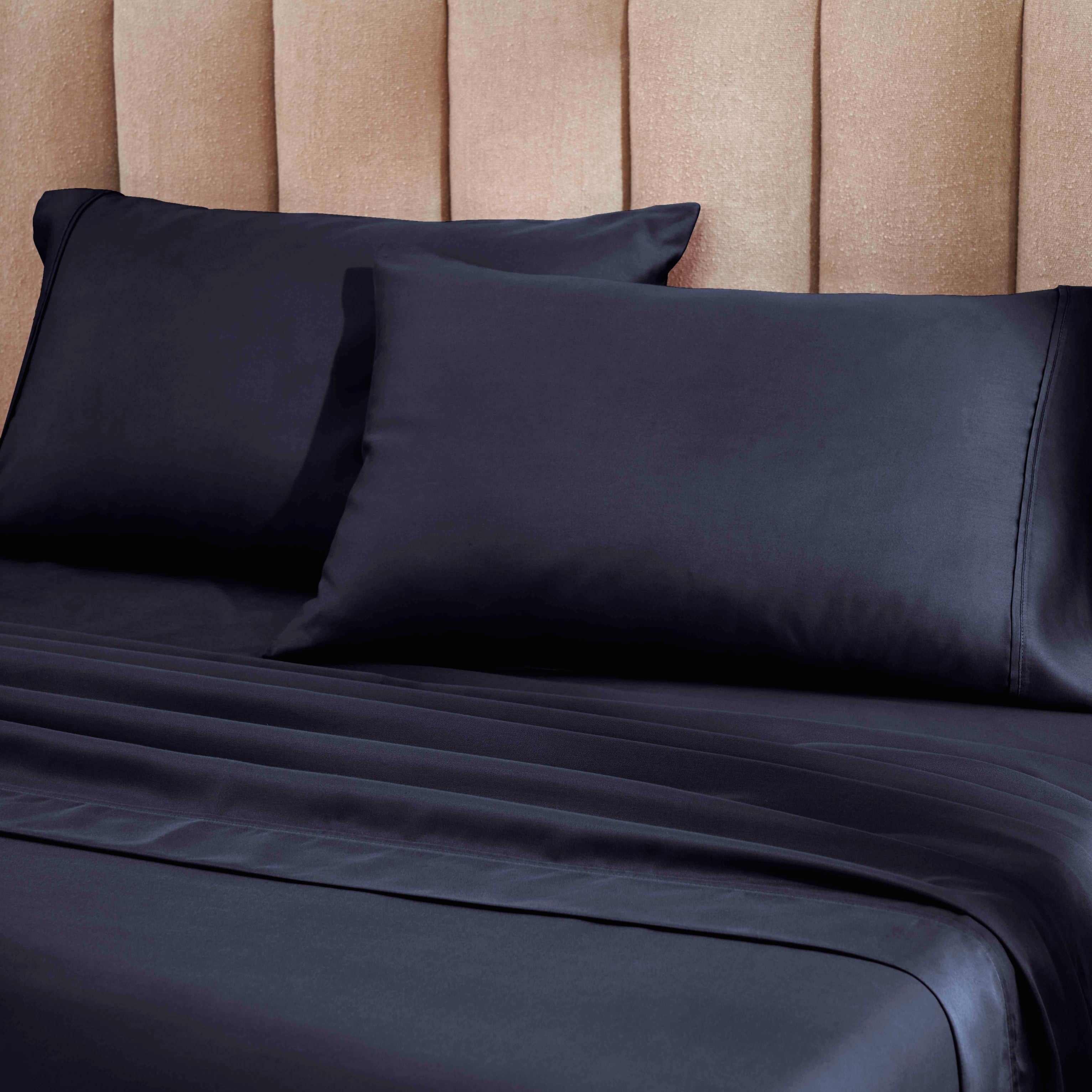 1200 Thread Count Cotton Rich Solid Deep Pocket Bed Sheet Set - Queen Size, Ultra Soft & Breathable - Perfect for Luxury Hotels, Guest Rooms & Master Bedrooms