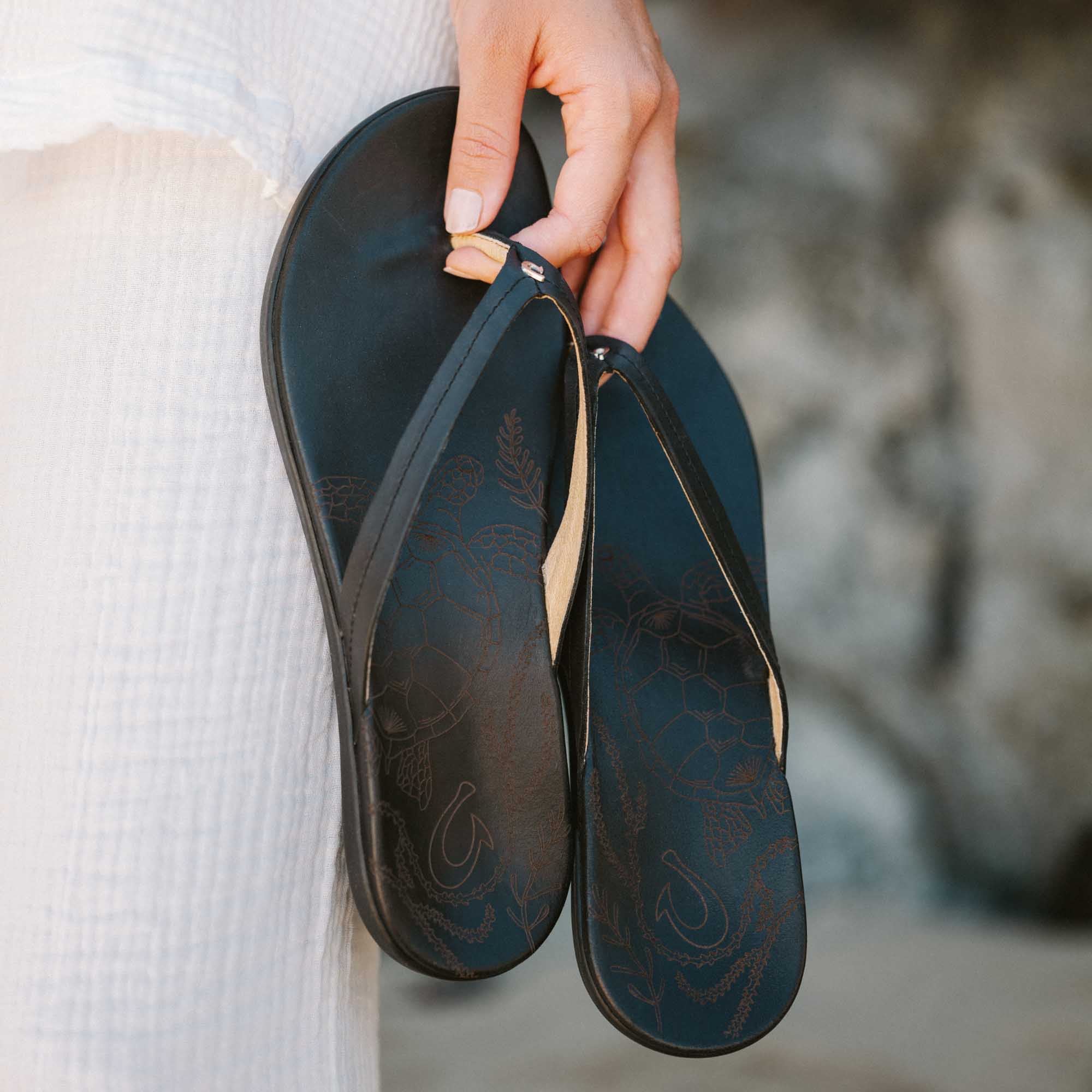 Honu Women's Leather Beach Sandals - Black | Comfortable Flip Flops for Summer, Vacation & Casual Wear