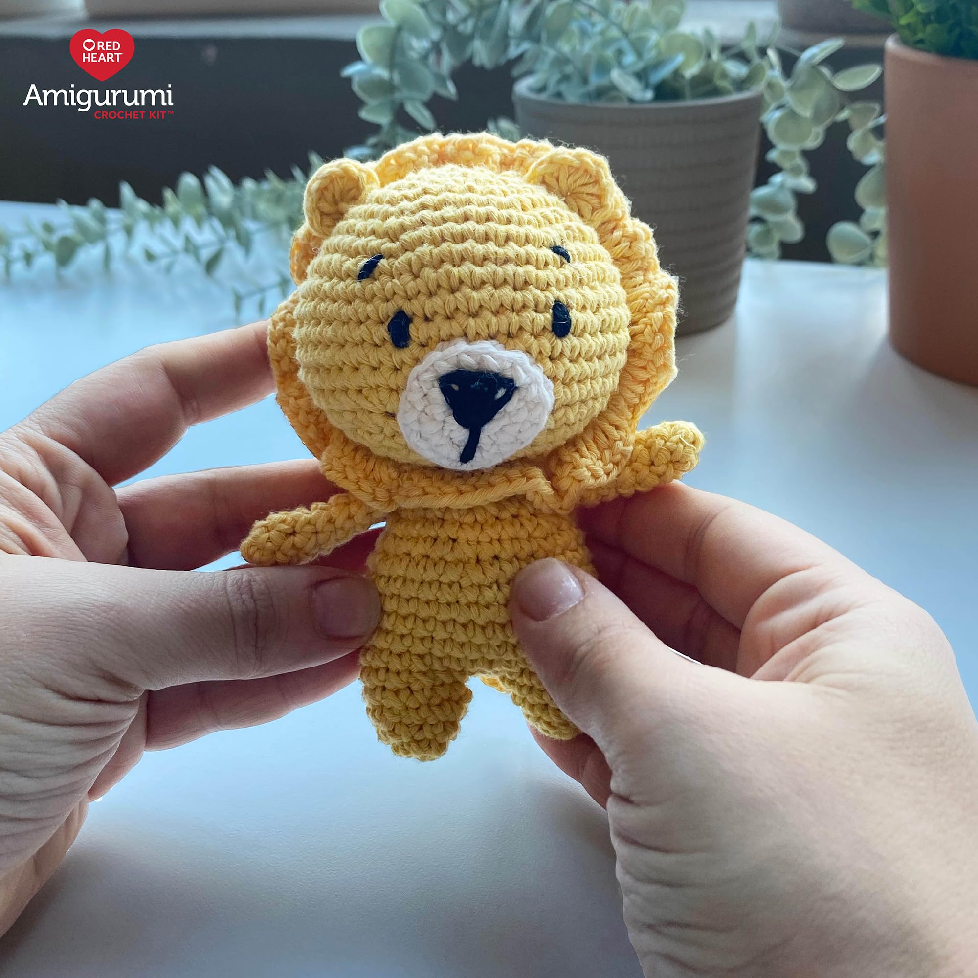 Red Heart Amigurumi Leo The Lion Crochet Kit - DIY Lion Plush Toy Making Set with Yarn & Instructions - Perfect for Crafting, Gifts & Home Decor