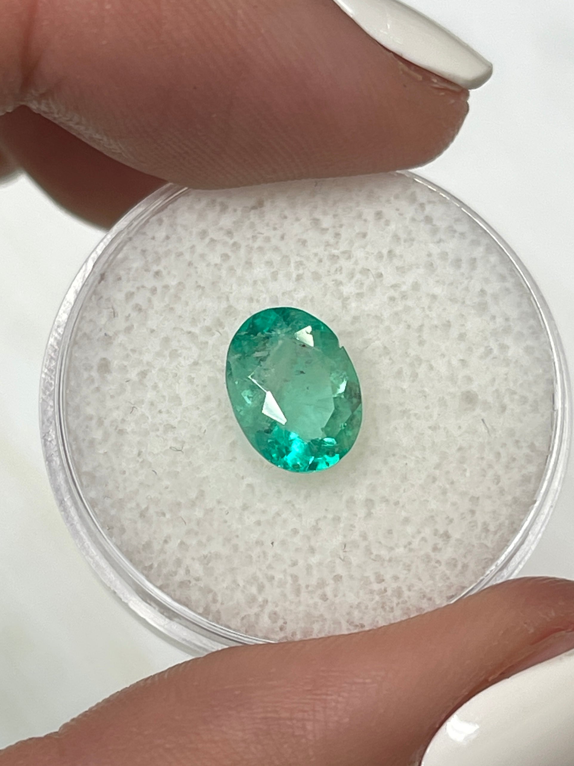 1.77 Carat Medium Light Green Natural Loose Colombian Emerald Oval Cut Gemstone for Jewelry Making, Engagement Rings & Fine Collections - Premium Quality Loose Emerald for DIY Crafting, Gifts & Luxury Accessories