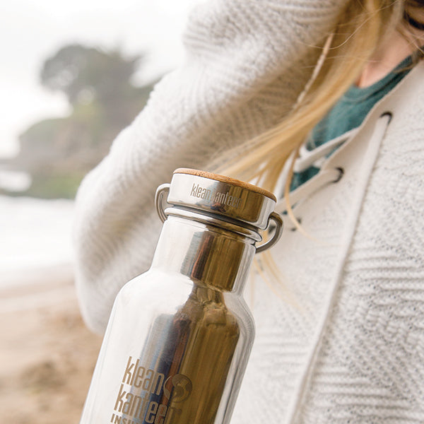 20oz (592ml) Insulated Stainless Steel Water Bottle with Bamboo Lid - Leakproof, BPA-Free, Keeps Drinks Hot/Cold for 24 Hours - Perfect for Hiking, Gym, Office & Outdoor Activities