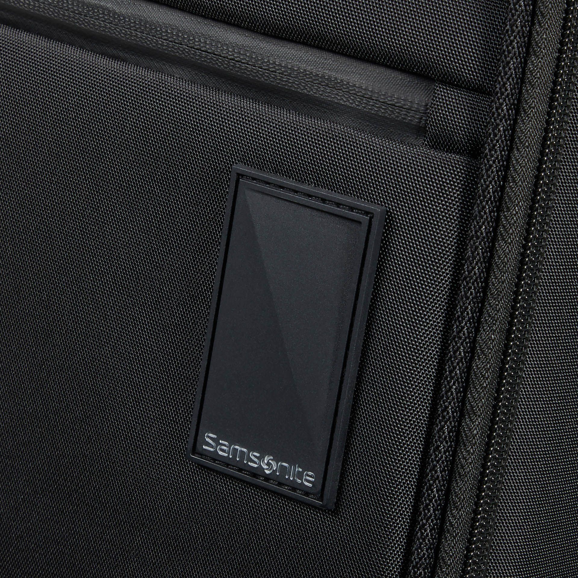 Samsonite Vaycay Large Suitcase - 28