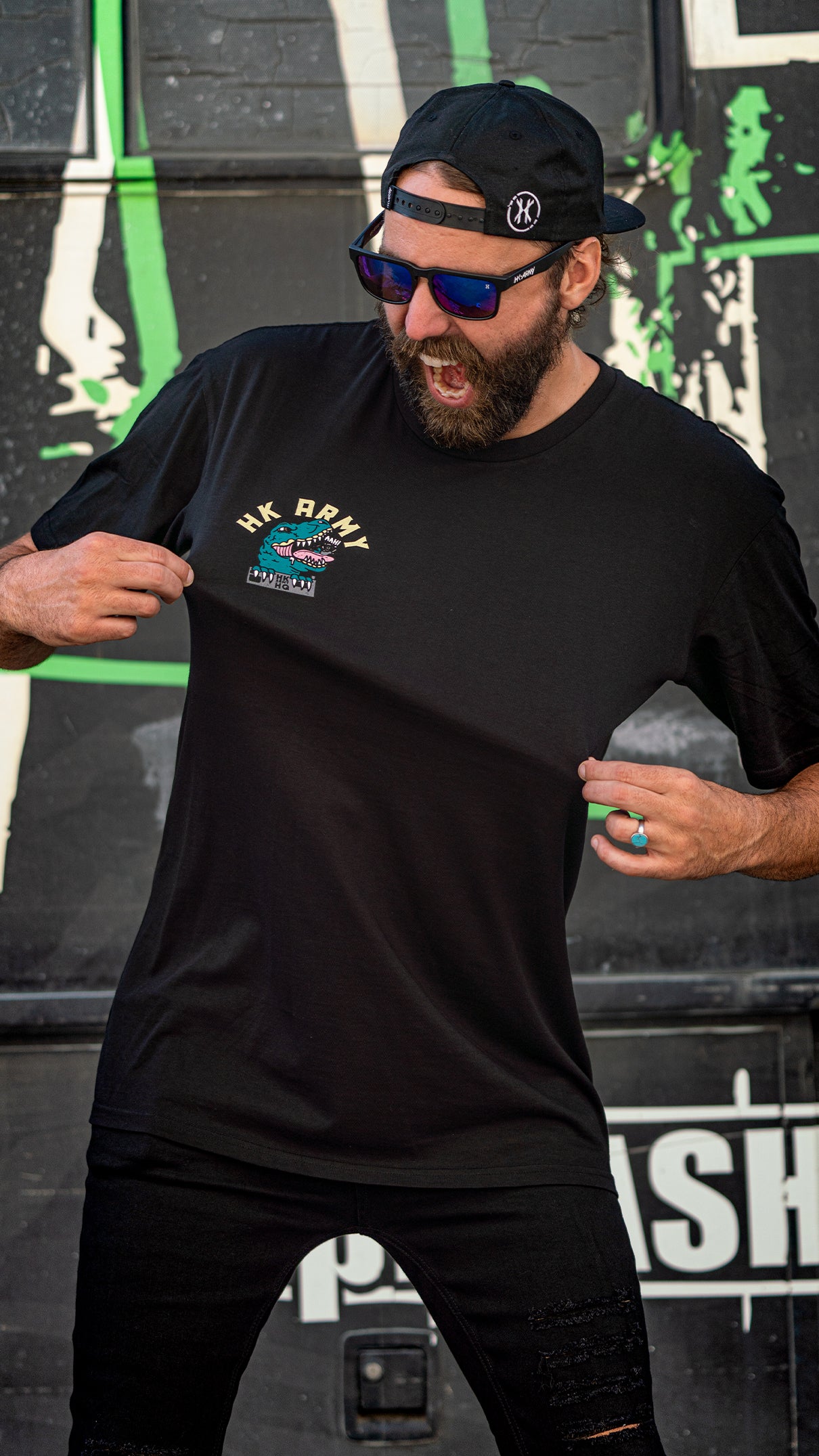 Stomping Cities Graphic T-Shirt for Men & Women - Black Cotton Tee for Urban Streetwear & Casual Outfits