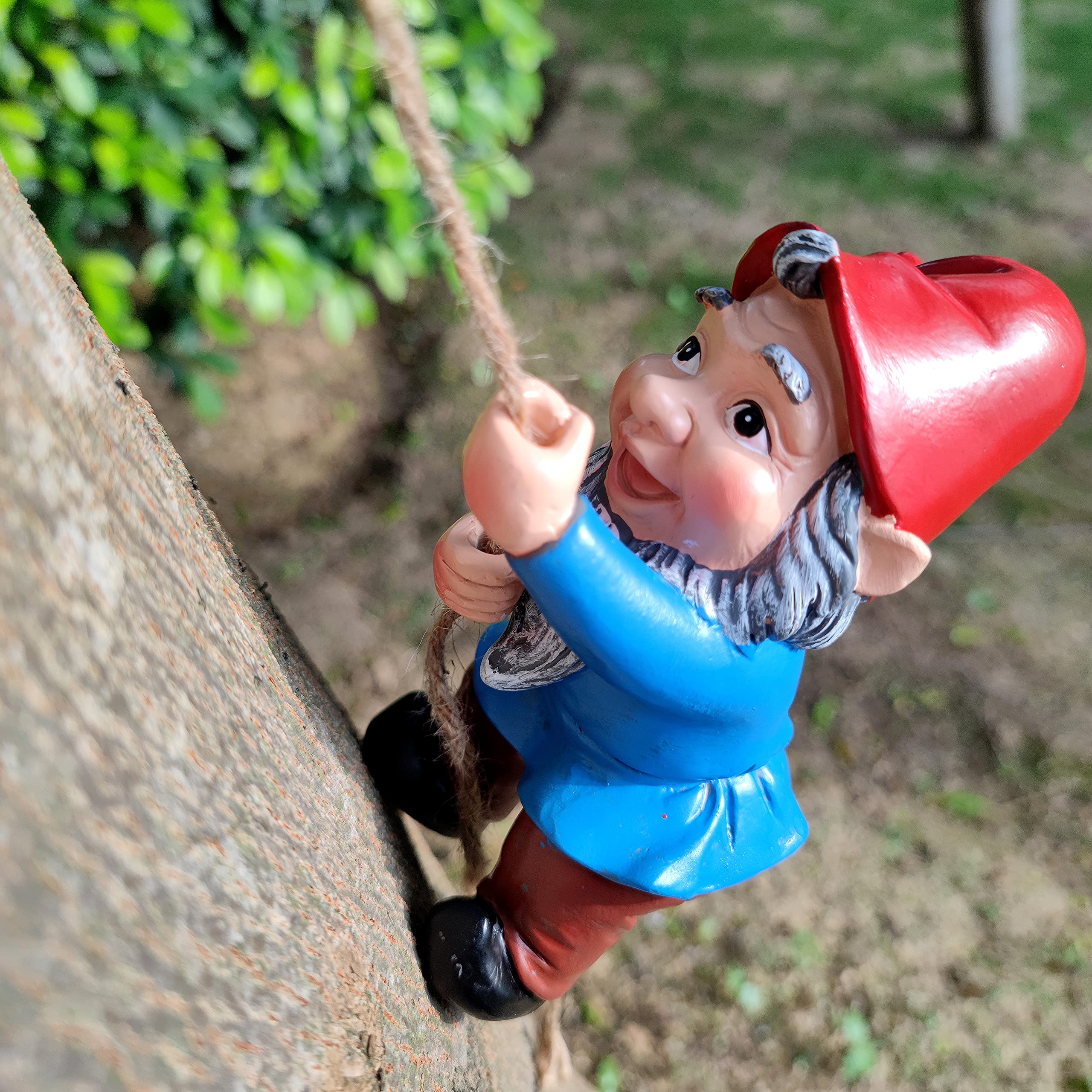 Funny Resin Climbing Gnomes Sculpture - Whimsical Outdoor Garden Decor for Tree Hugging, Home Patio, Lawn & Yard - Perfect for Garden Art, Holiday Ornaments & Unique Gift Ideas