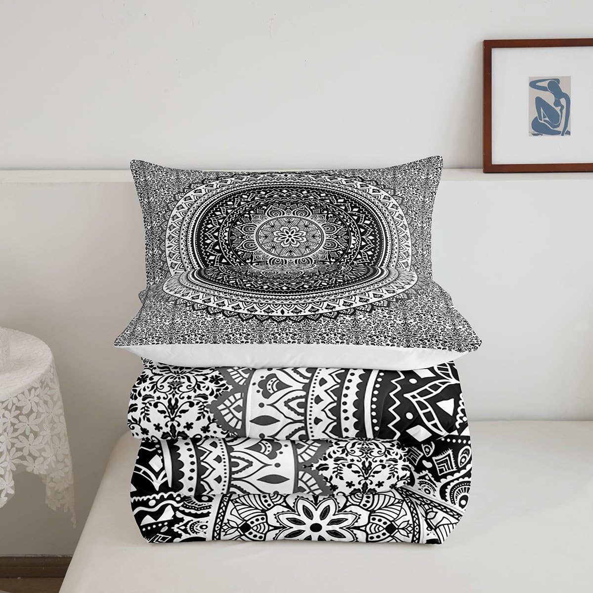 Bohemian Mandala Comforter Set Queen Size - Black & White Psychedelic Bedding for Kids, Boys & Adults - Lightweight Soft Indian Hippie Style with 2 Pillowcases - Perfect for Boho Chic Bedroom Decor & Teen Room Aesthetic