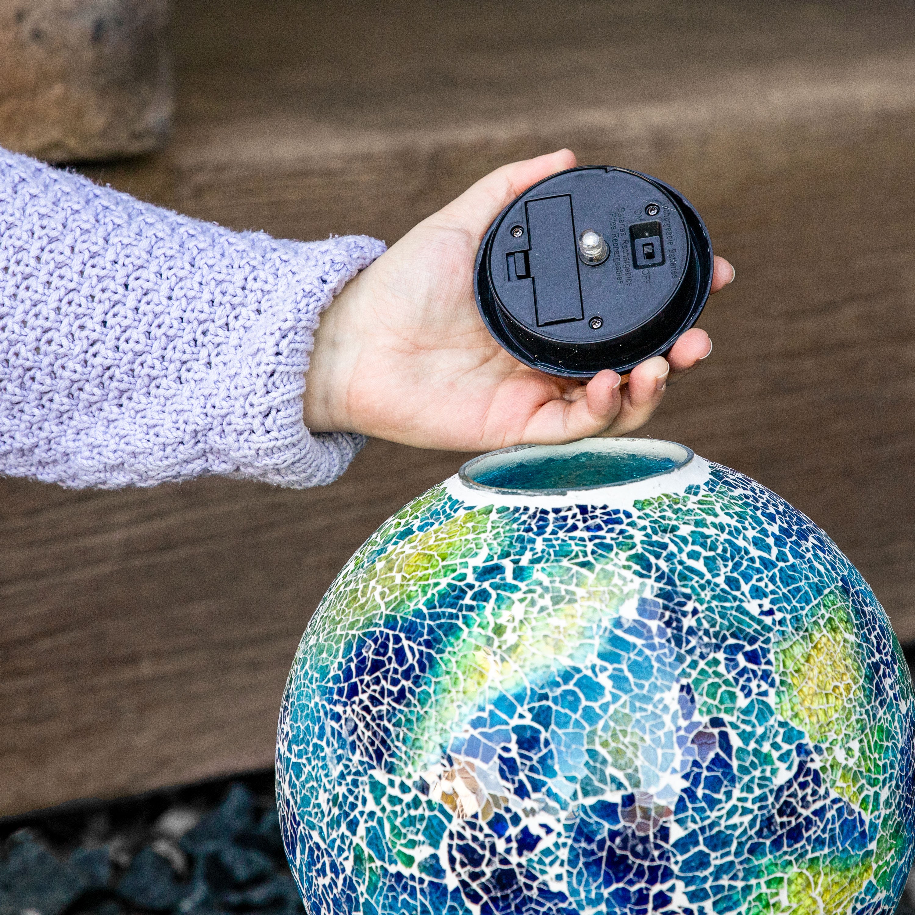 Sunnydaze 10-Inch Glass Mosaic Solar Garden Gazing Globe - Decorative Outdoor Sphere for Garden, Patio, Yard & Landscape Decor | Solar-Powered Light for Nighttime Ambiance