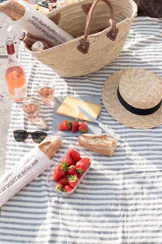 French Straw Basket Bag with Leather Handles - Stylish Beach Tote, Market Shopping Basket & Wicker Handbag for Women | Perfect for Beach Outings, Picnics & Farmers Market Trips