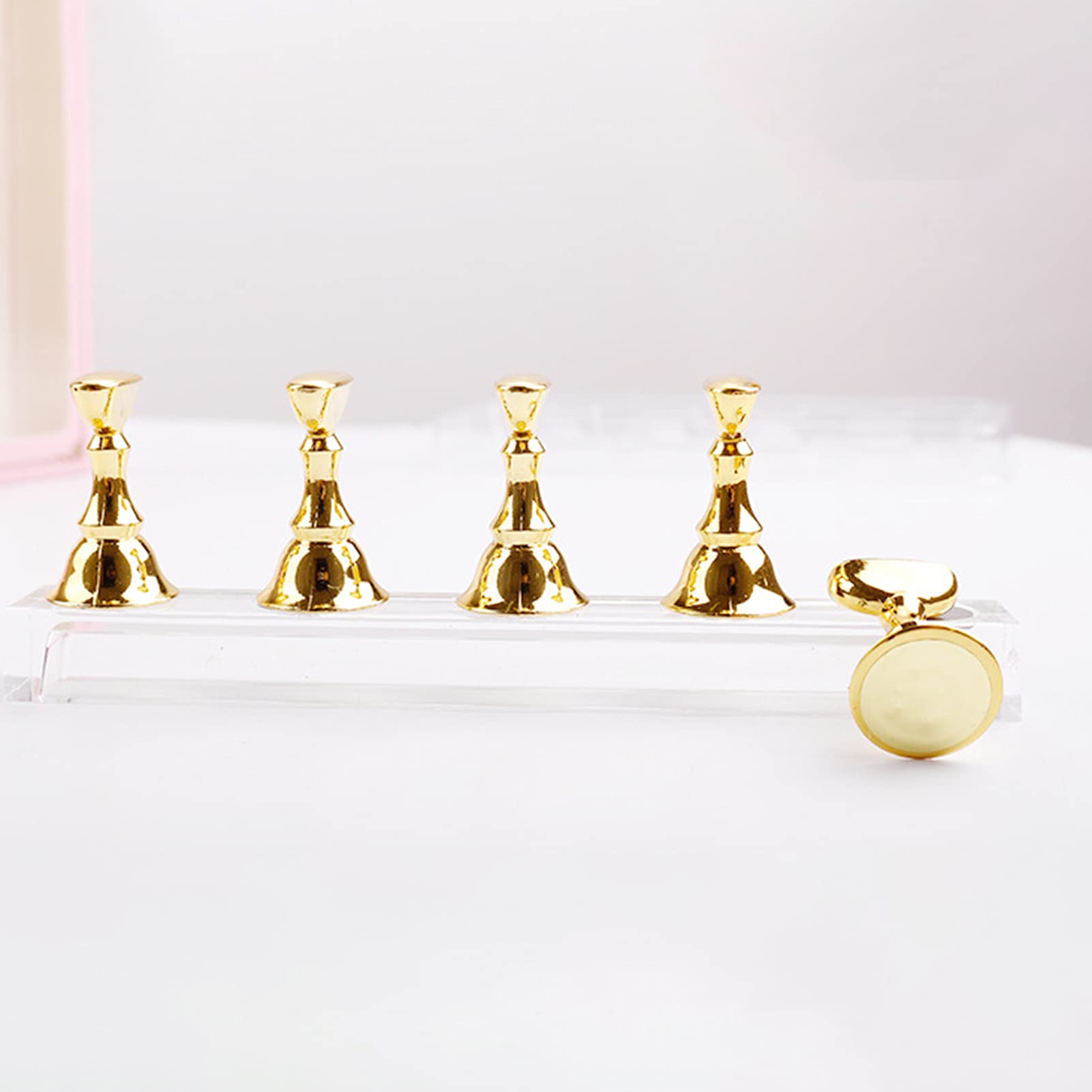 Magnetic Acrylic Nail Display Stand - Nail Tip Practice Holder for DIY Manicure & Nail Art, False Nail Application Tool - Perfect for Home Salon, Professional Practice & Nail Art Training (Golden)