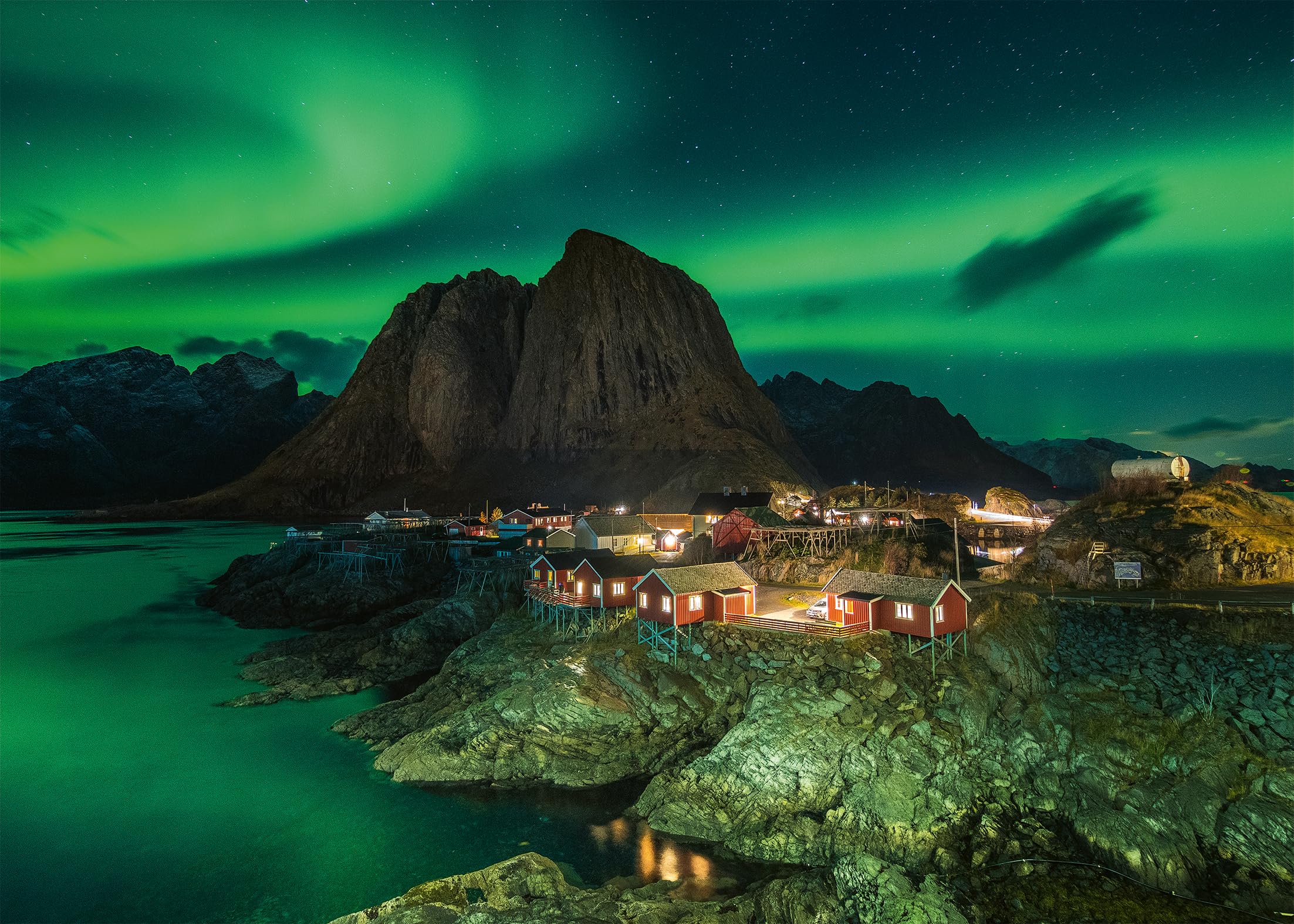 Ravensburger 1000 Piece Puzzle - Aurora Borealis Norway Landscape - Jigsaw Puzzle for Adults & Teens 14+, Perfect for Family Game Night & Home Decor