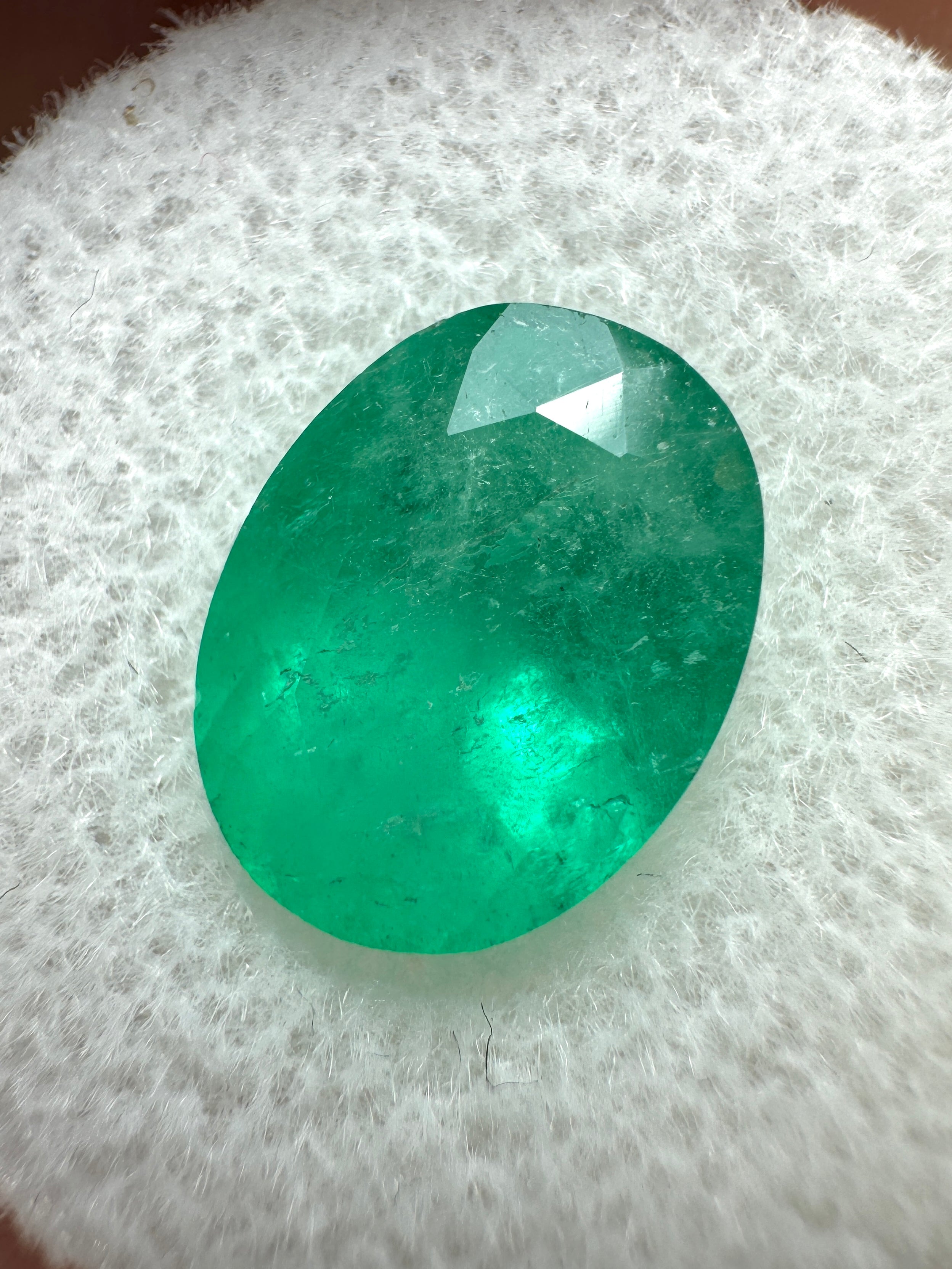 3.86 Carat Deep Emerald Green Natural Loose Colombian Emerald Oval Cut Gemstone for Jewelry Making, Engagement Rings & Luxury Gifts