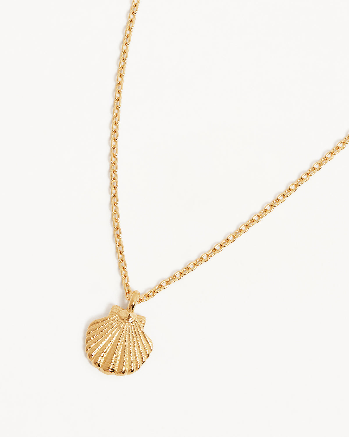 18K Gold Vermeil Shell Necklace - Elegant Beach Jewelry for Women | Perfect for Summer Vacations, Weddings & Boho Fashion