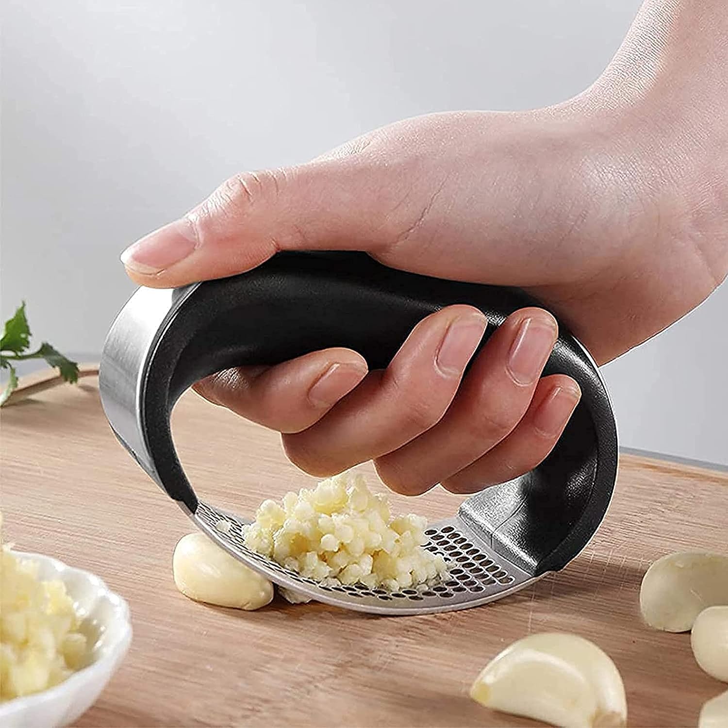 Premium 2-in-1 Stainless Steel Garlic Press & Ginger Crusher - Heavy Duty Kitchen Gadget for Chopping, Mincing, and Grinding - Perfect for Cooking, Baking, and Meal Prep