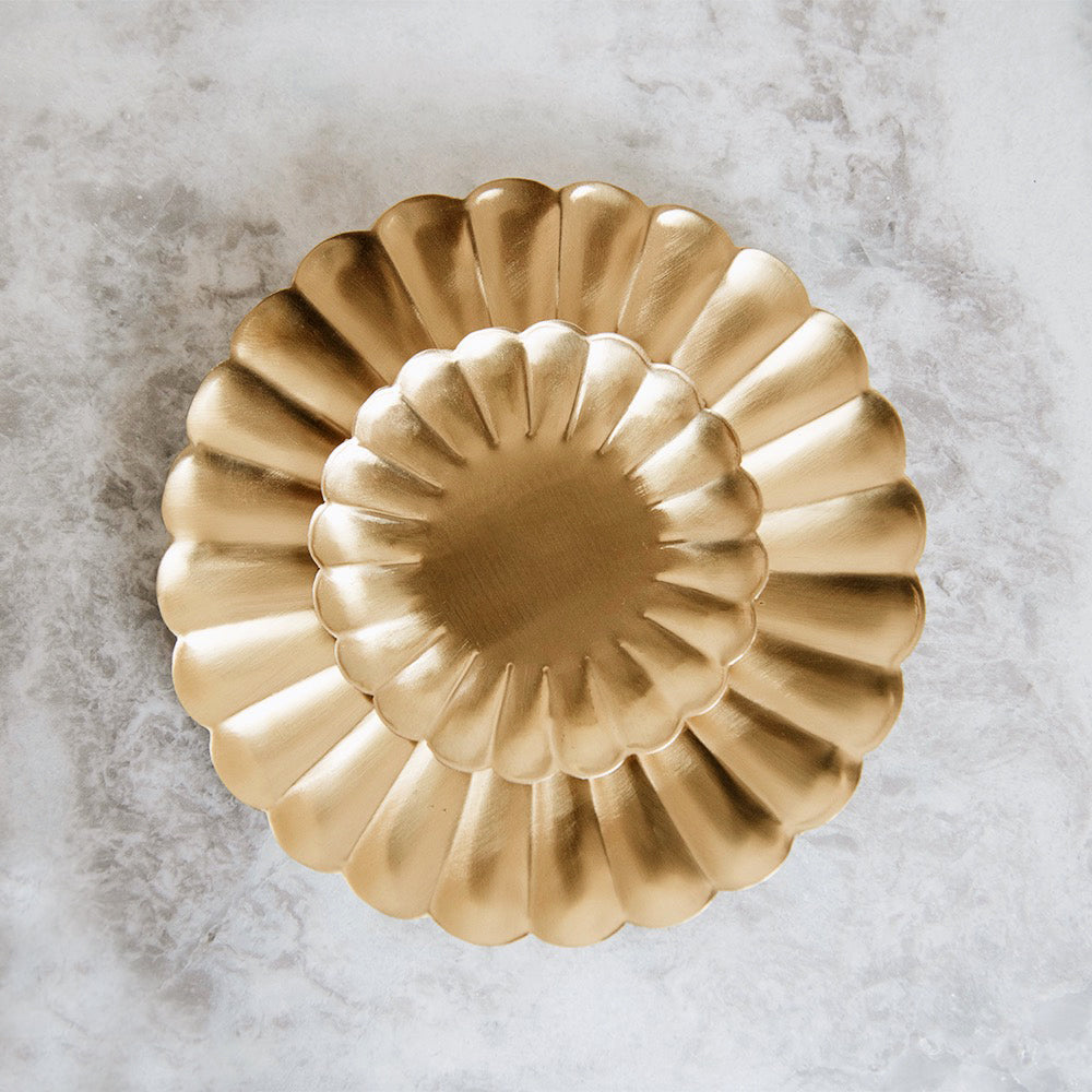 Elegant Brass Ripple Tray - Small Decorative Serving Dish for Jewelry, Keys & Home Decor | Perfect for Coffee Tables, Vanity Organizers & Gift Giving