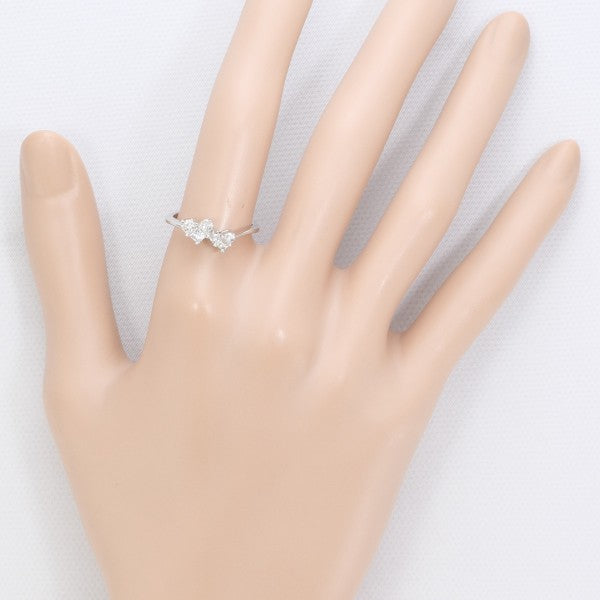 18K White Gold Diamond Ring for Women - Elegant Solitaire Engagement & Wedding Band - Perfect for Proposals, Anniversaries, and Special Occasions