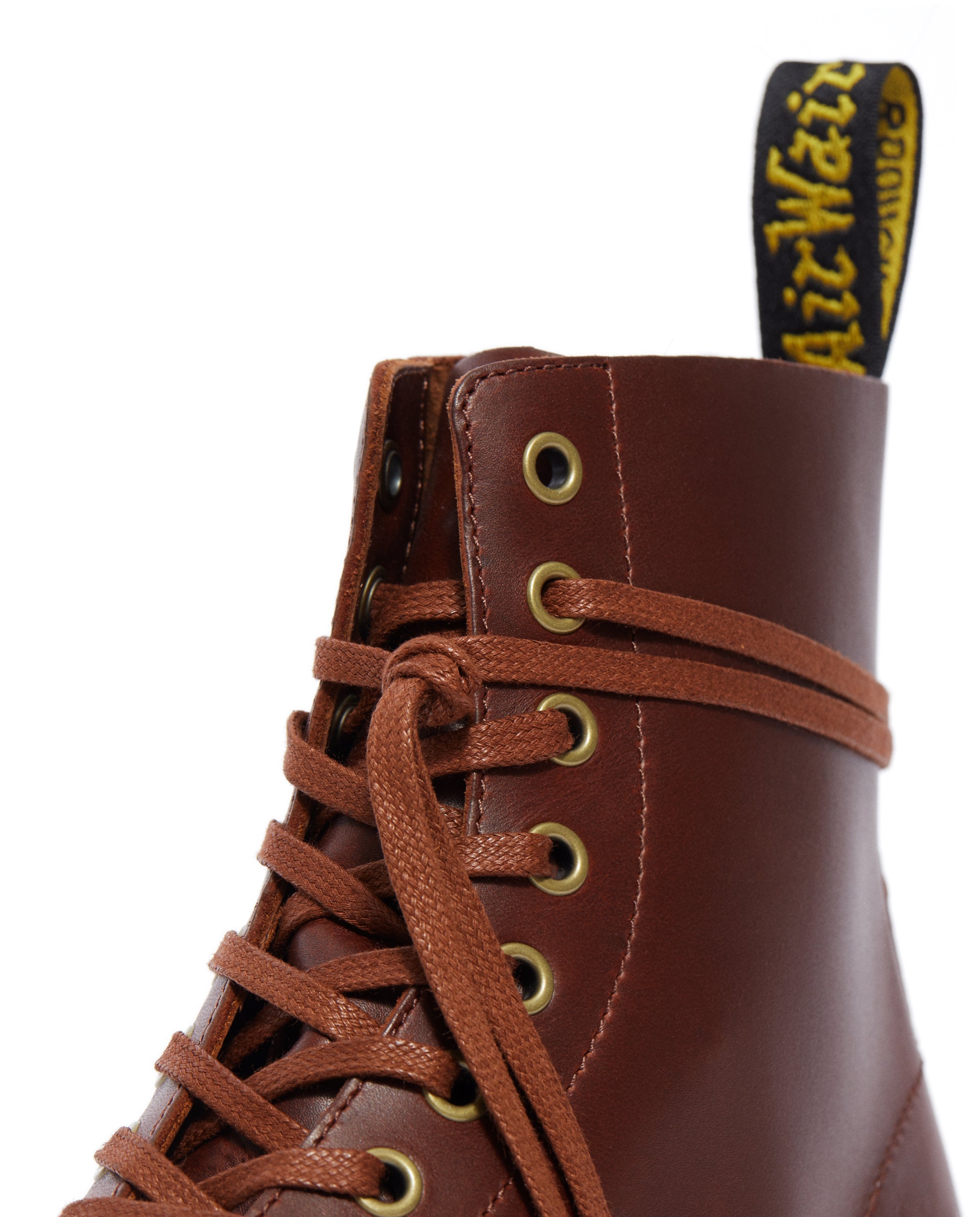 Dr. Martens 1460 Pascal Brown Classic 8-Eye Boots - Unisex Leather Ankle Boots for Men & Women - Perfect for Casual Wear, Work & Outdoor Adventures
