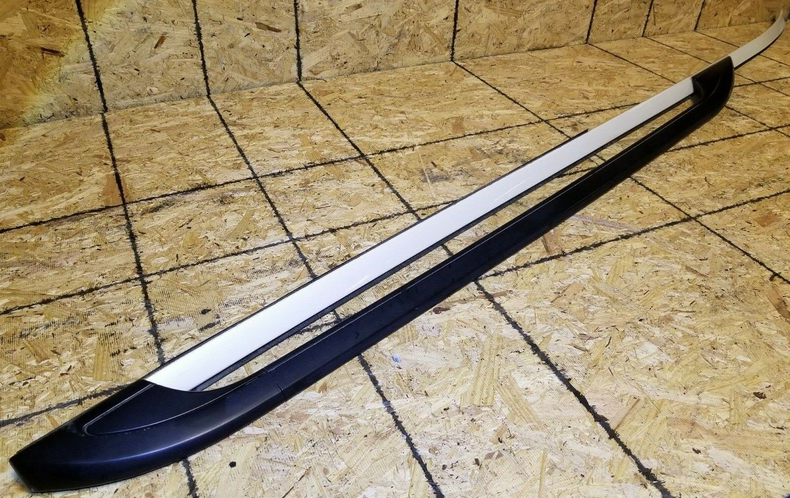 2005-2009 Cadillac SRX Left Driver Side Roof Rack Rail Luggage Trim OEM Replacement Part - Perfect for Road Trips & Outdoor Adventures