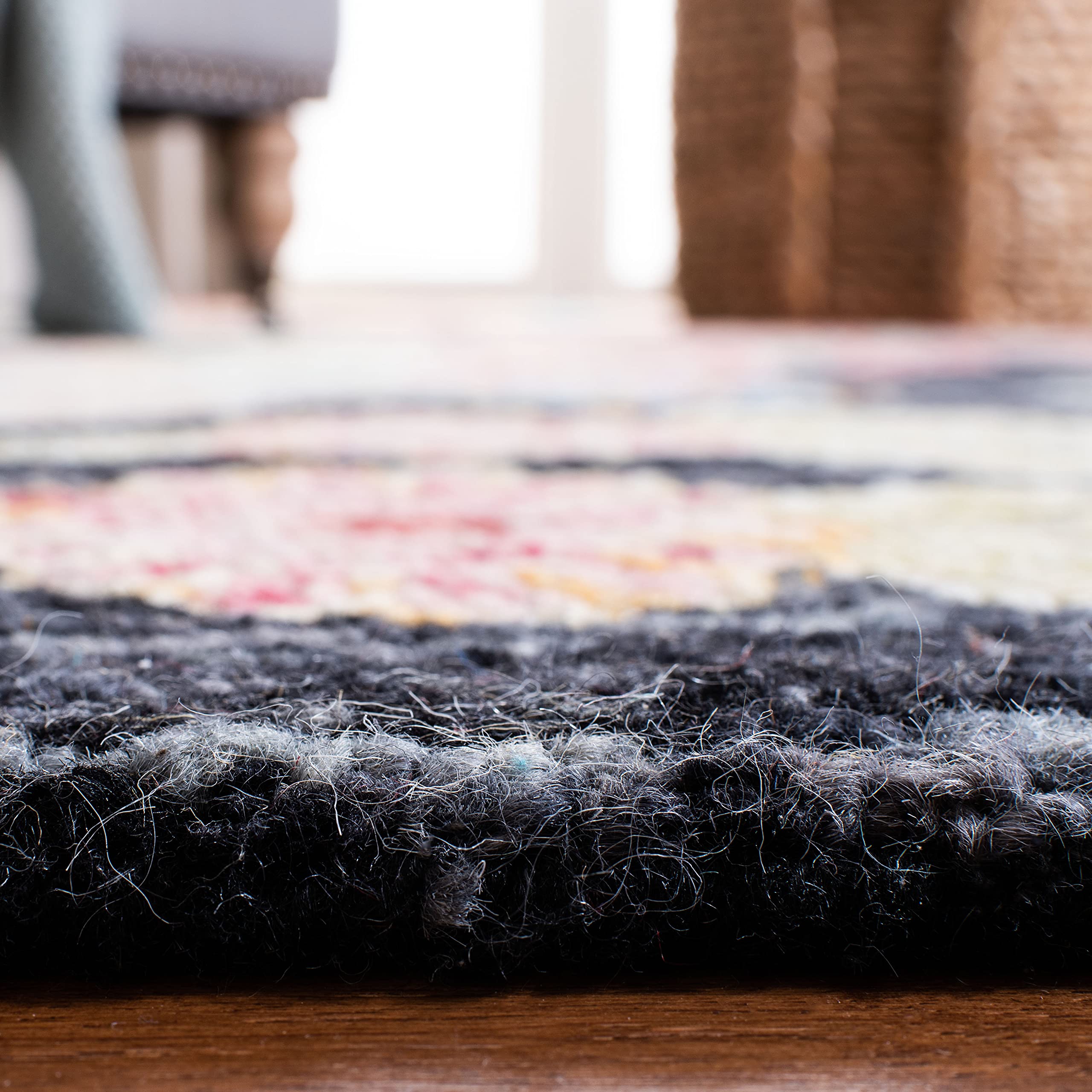 SAFAVIEH Jardin Collection 6'x6' Square Charcoal & Red Floral Handmade Wool Cotton Area Rug - Perfect for Living Room, Bedroom & Home Decor