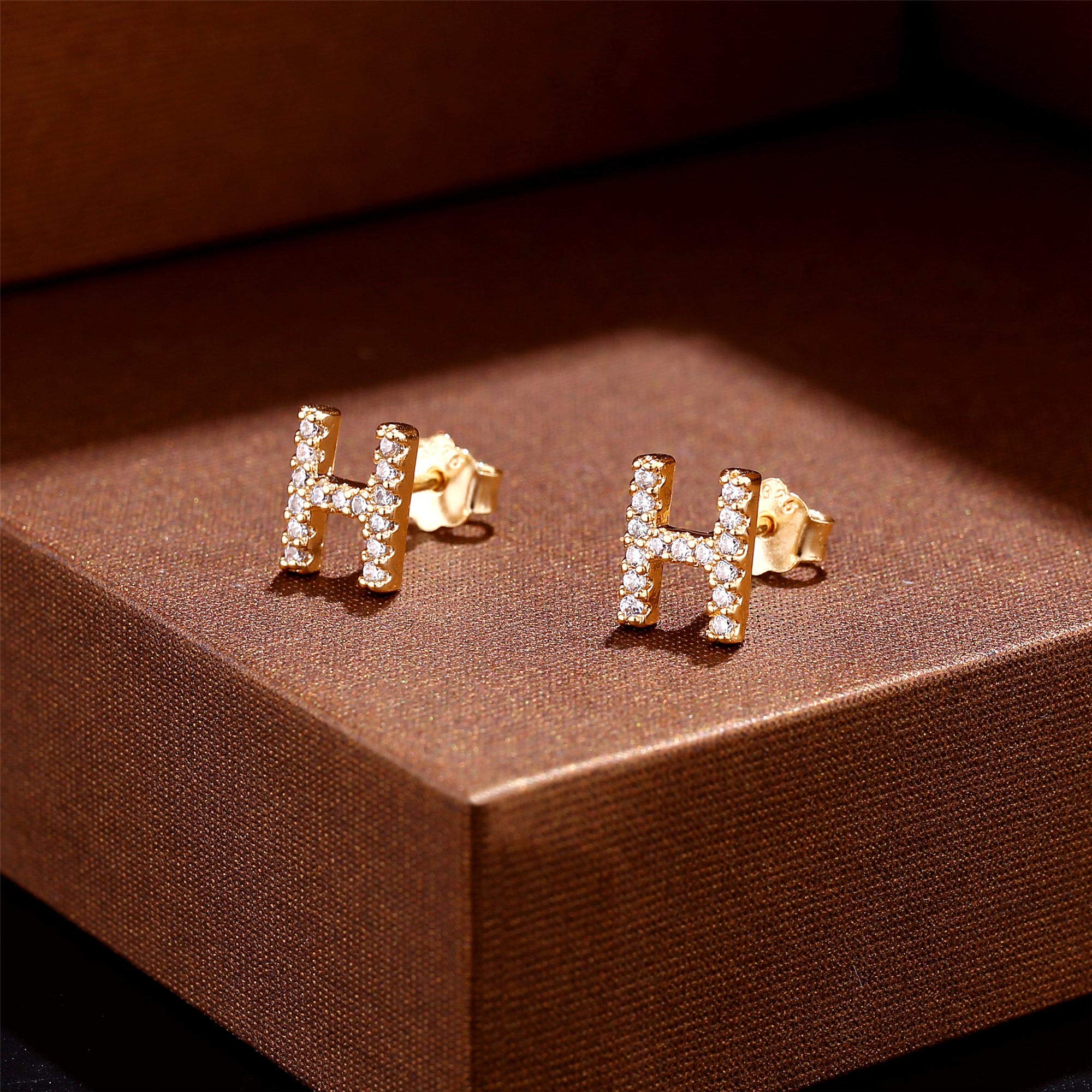 MONOOC Initial Stud Earrings for Women & Girls - S925 Sterling Silver Cubic Zirconia Hypoallergenic Earrings - Personalized Letter Jewelry Gift for Birthday, Christmas & Special Occasions - Perfect for Everyday Wear, Parties & Gifting