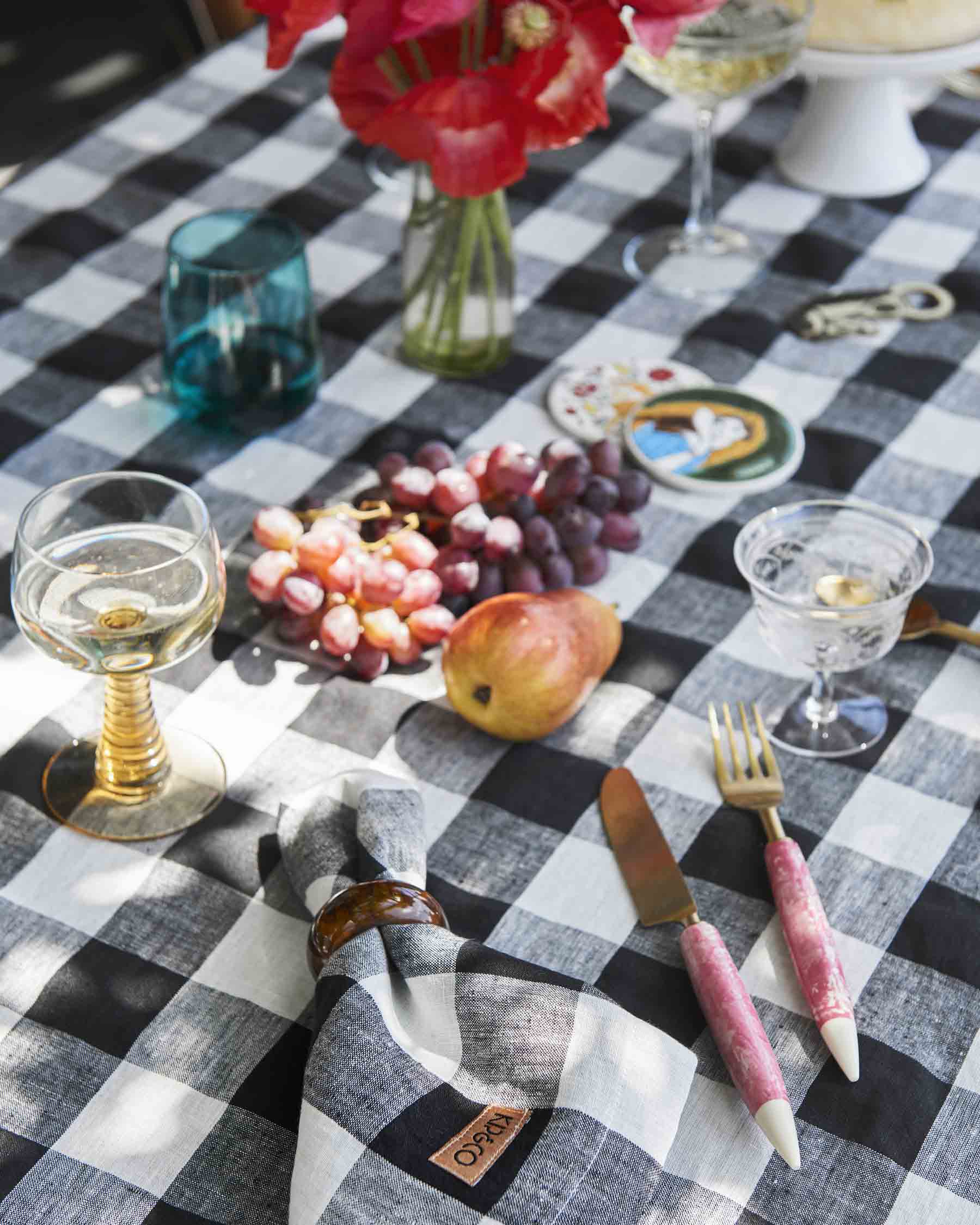 Black and White Gingham Linen Tablecloth - 60x90 Inch Rectangular Dining Table Cover for Kitchen, Party, Picnic & Outdoor Events